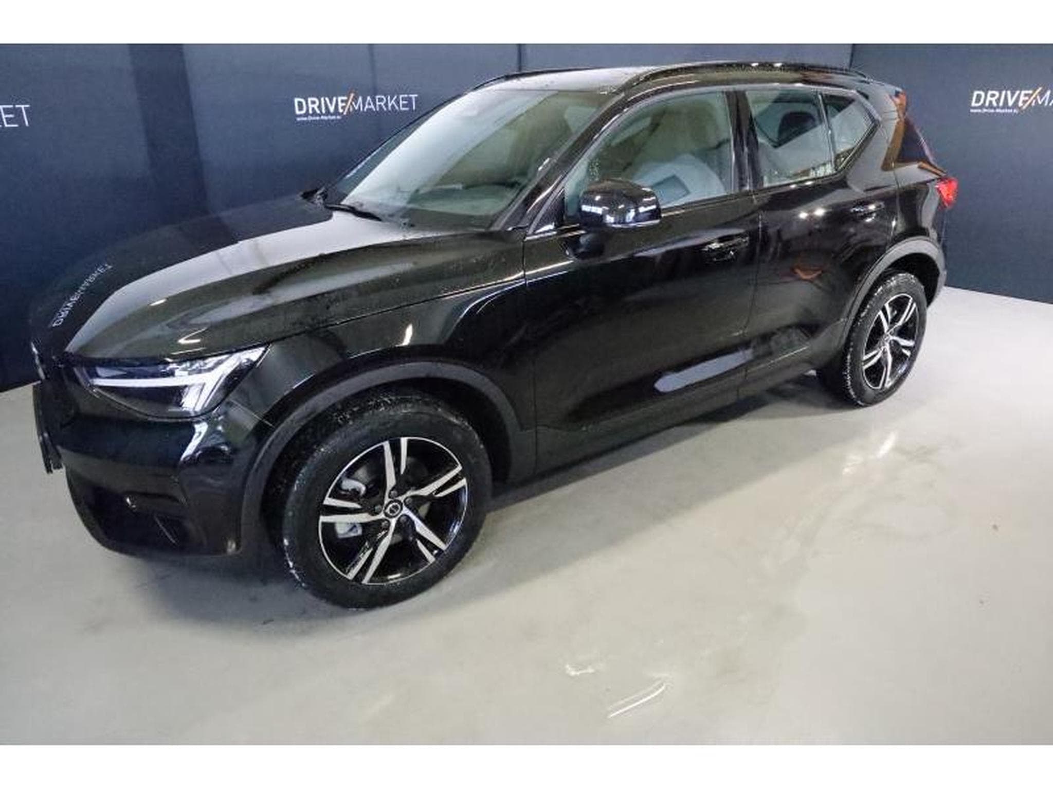 Volvo XC40 Dark (2025) - Photo 20