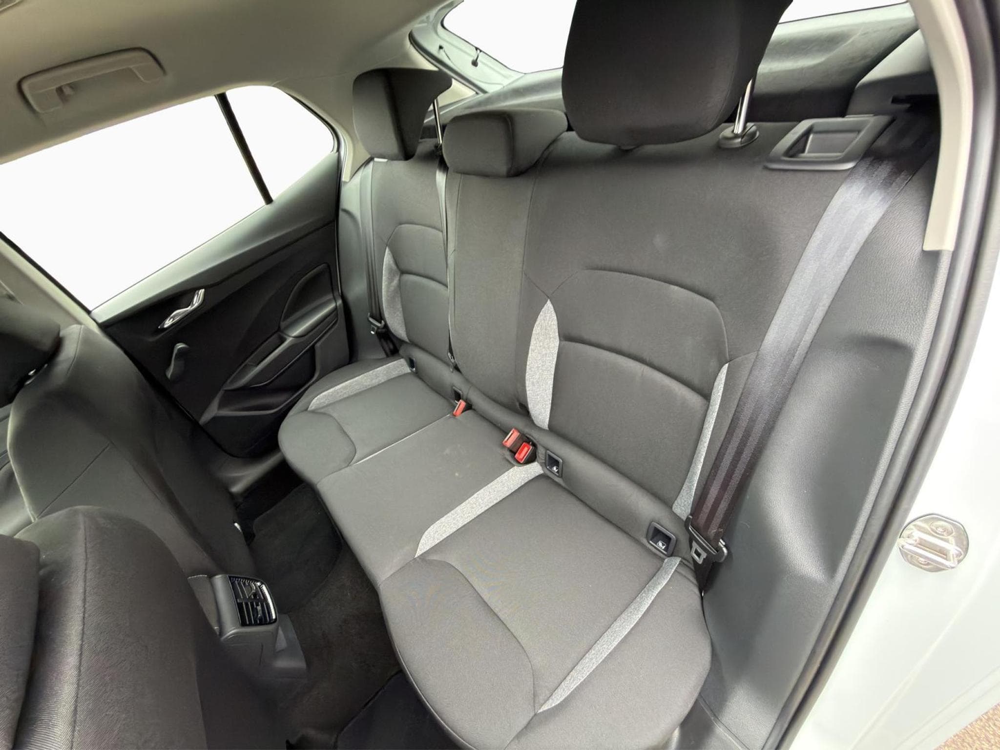 Skoda Fabia Essence (2026) - Photo 15