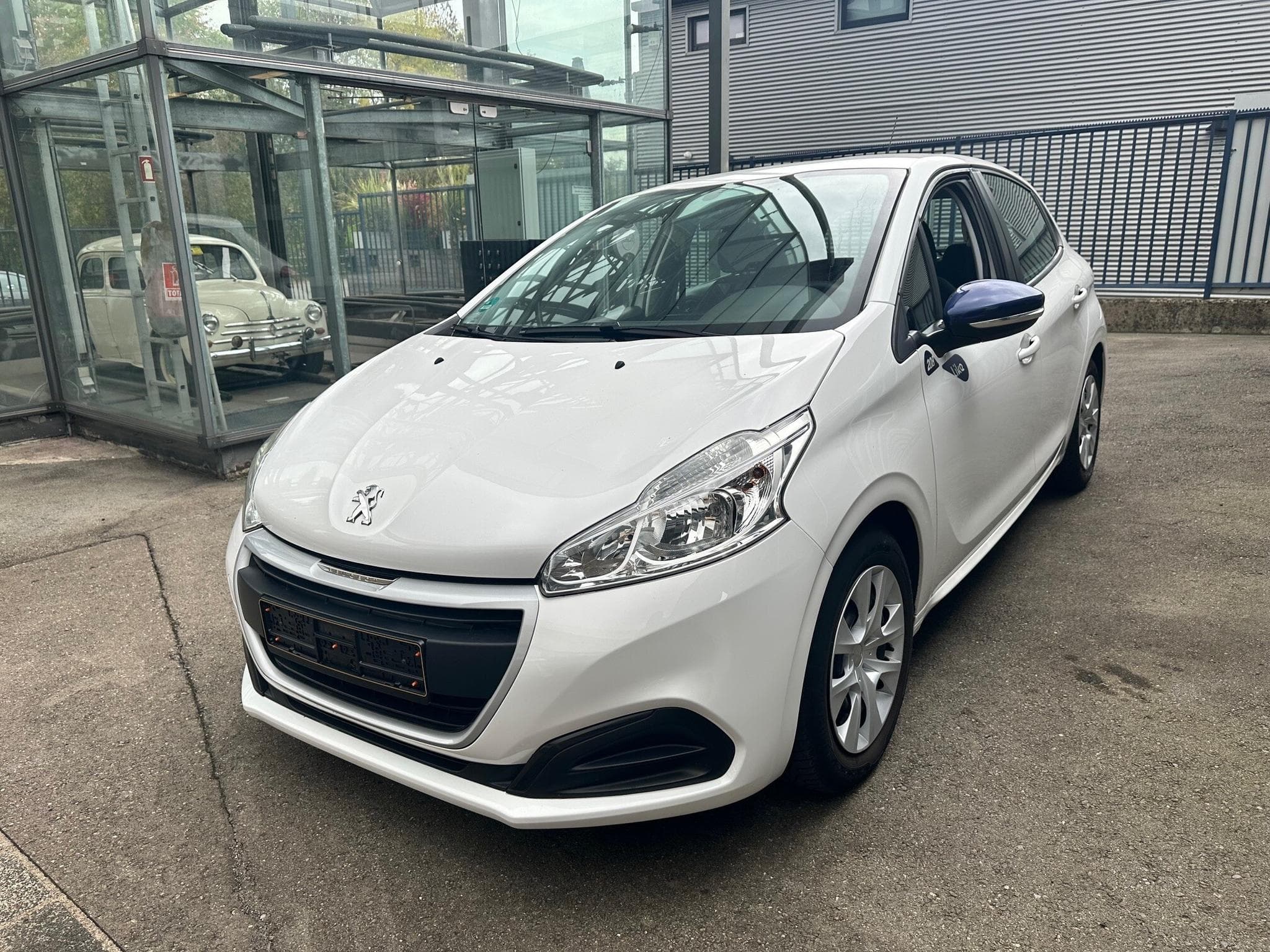 Peugeot 208 1.2 Like Edition (2018) - Foto 1