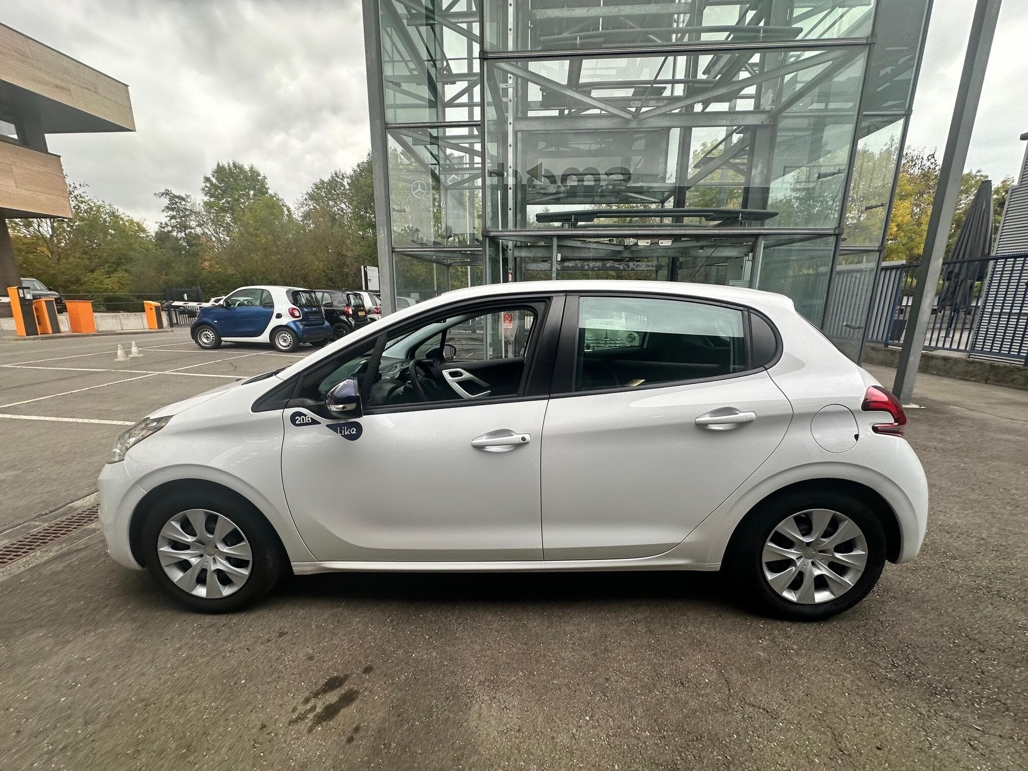 Peugeot 208 1.2 Like Edition (2018) - Foto 8