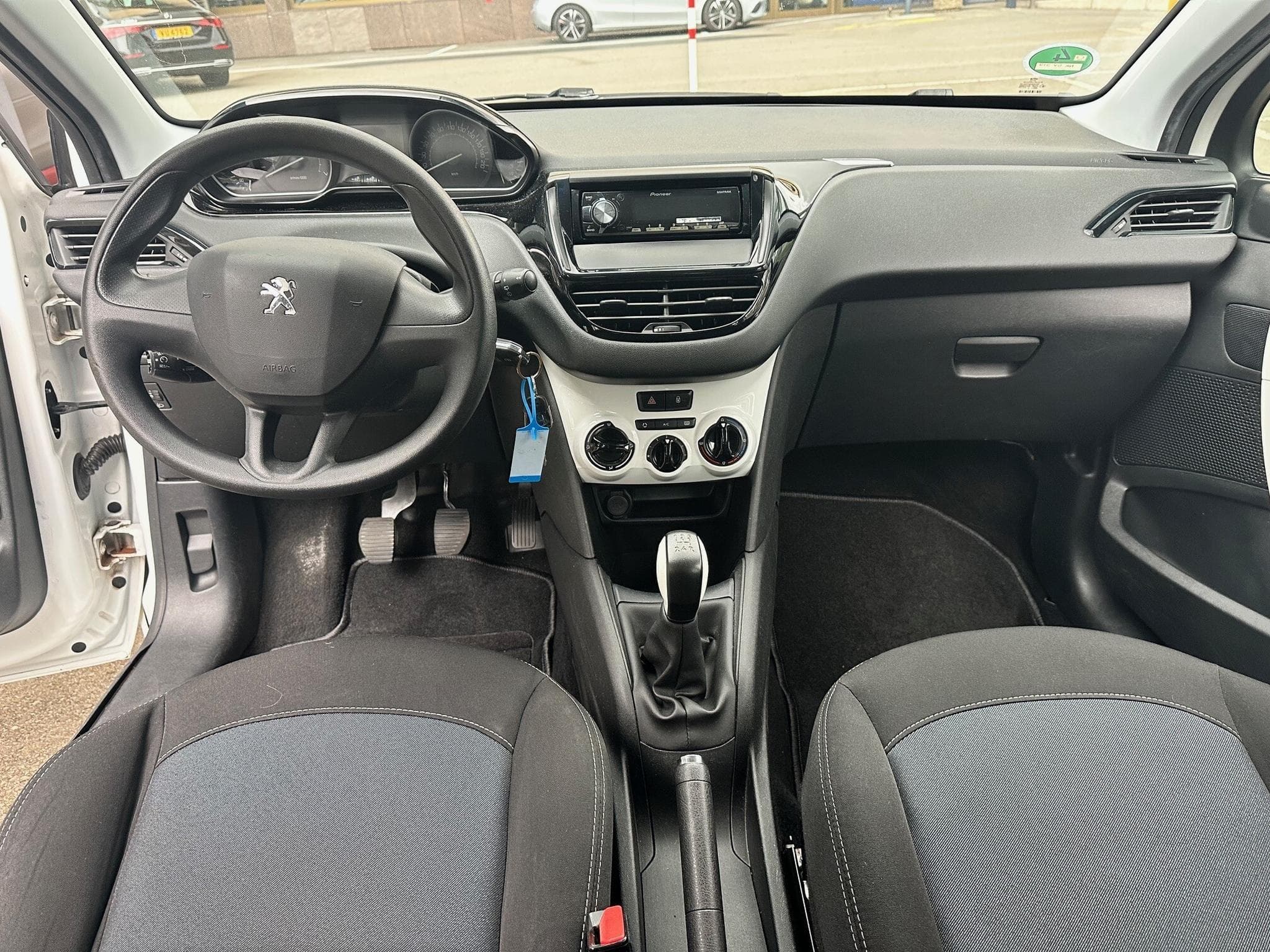 Peugeot 208 1.2 Like Edition (2018) - Foto 9