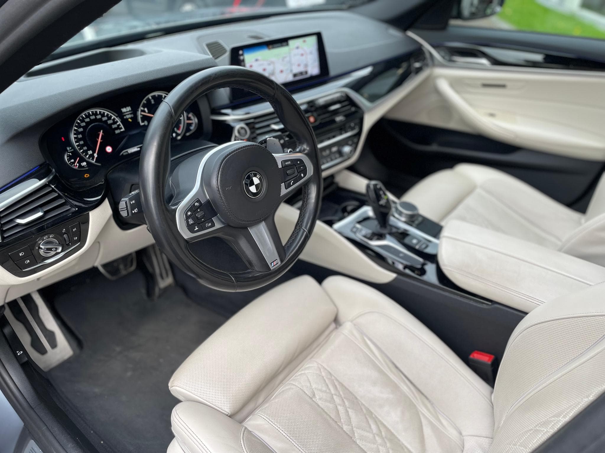 BMW 540 d xDrive Touring Pack M Sport Auto (2018) - Photo 6