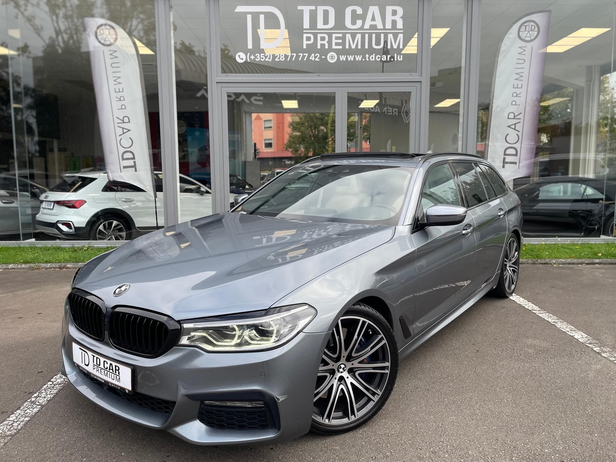 BMW 540 d xDrive Touring Pack M Sport Auto (2018) - Photo 1