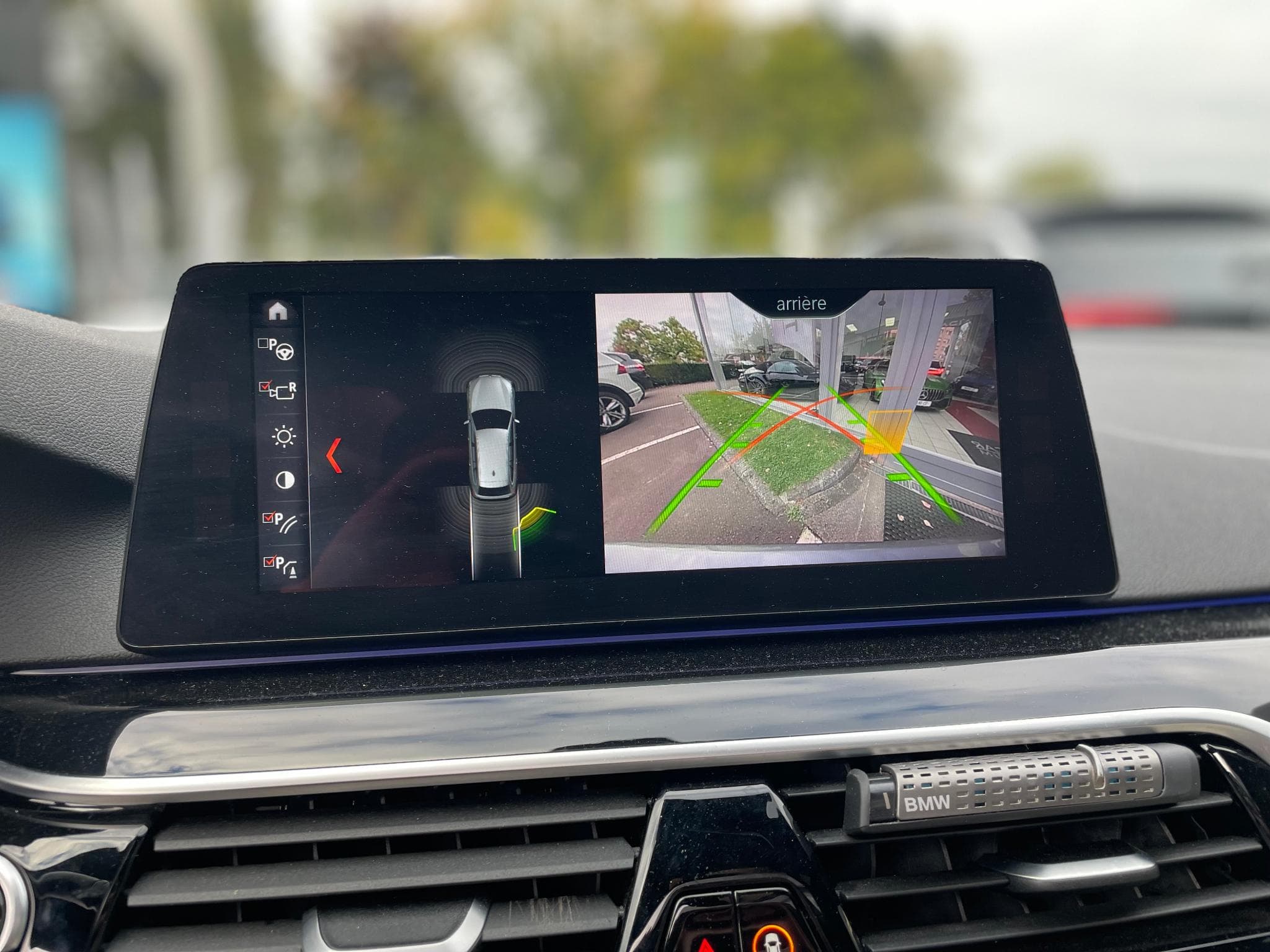 BMW 540 d xDrive Touring Pack M Sport Auto (2018) - Photo 12