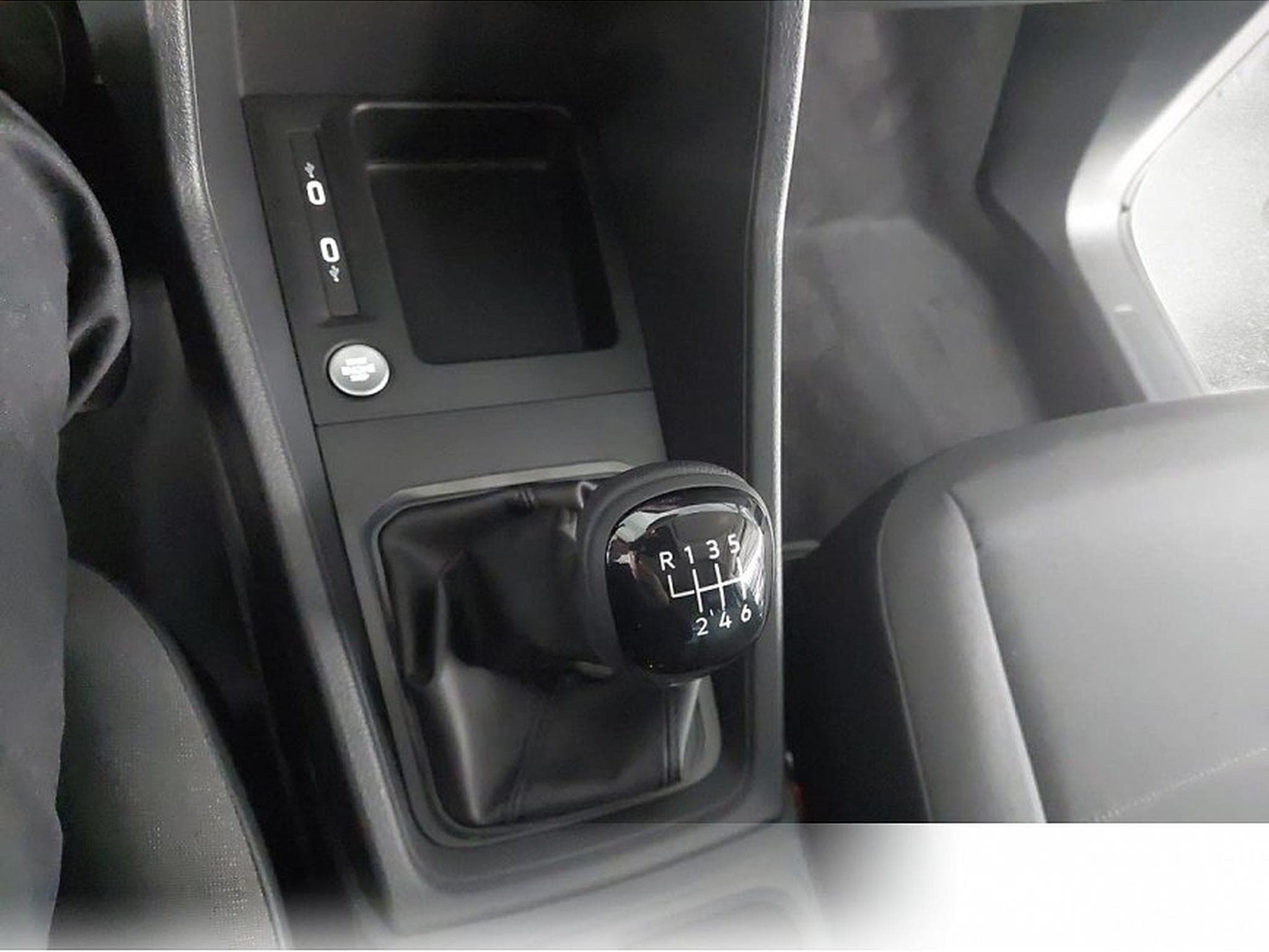 VW Caddy (2026) - Photo 11