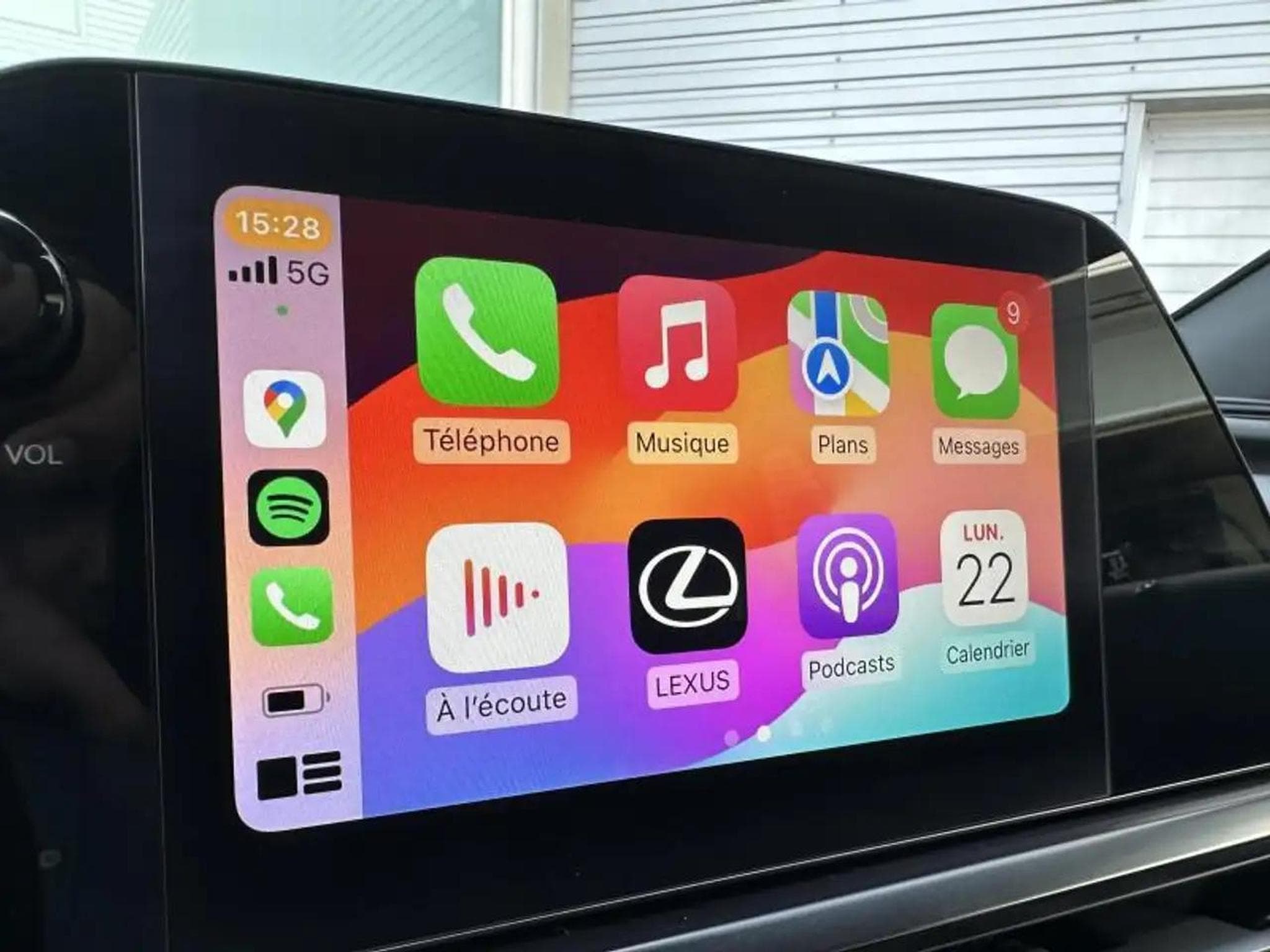 Lexus UX (2023) - Foto 13