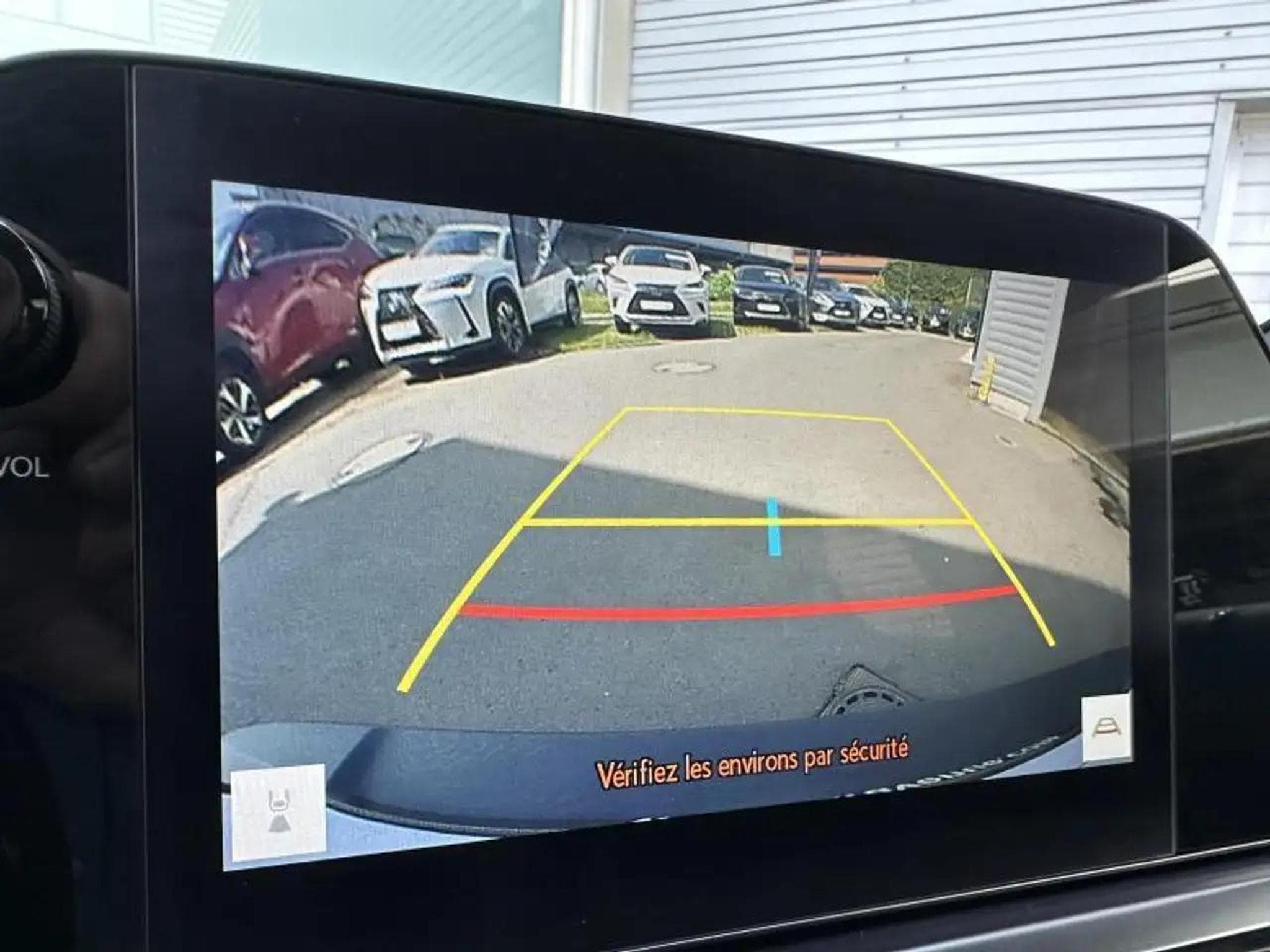 Lexus UX (2023) - Foto 15