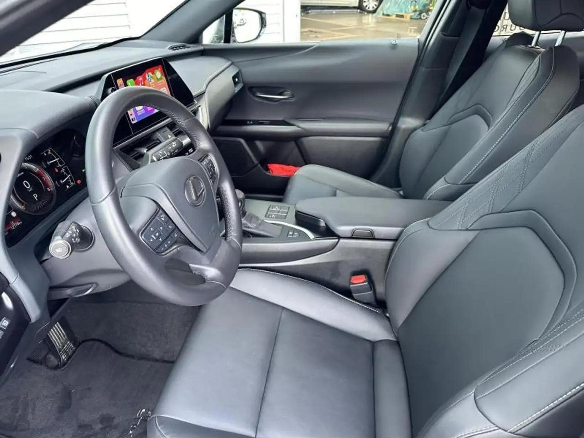 Lexus UX (2023) - Foto 16