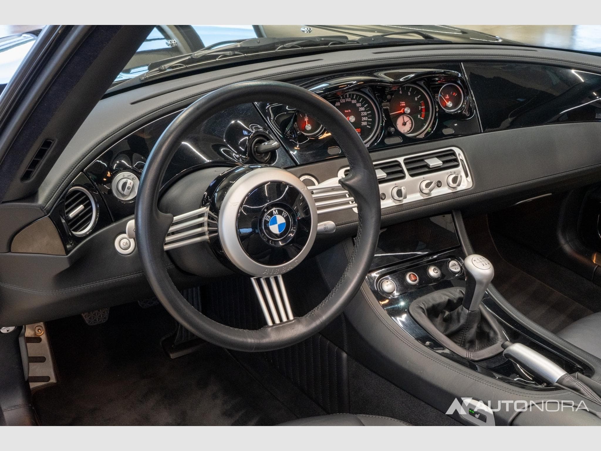 BMW Z8 Roadster (2002) - Photo 13