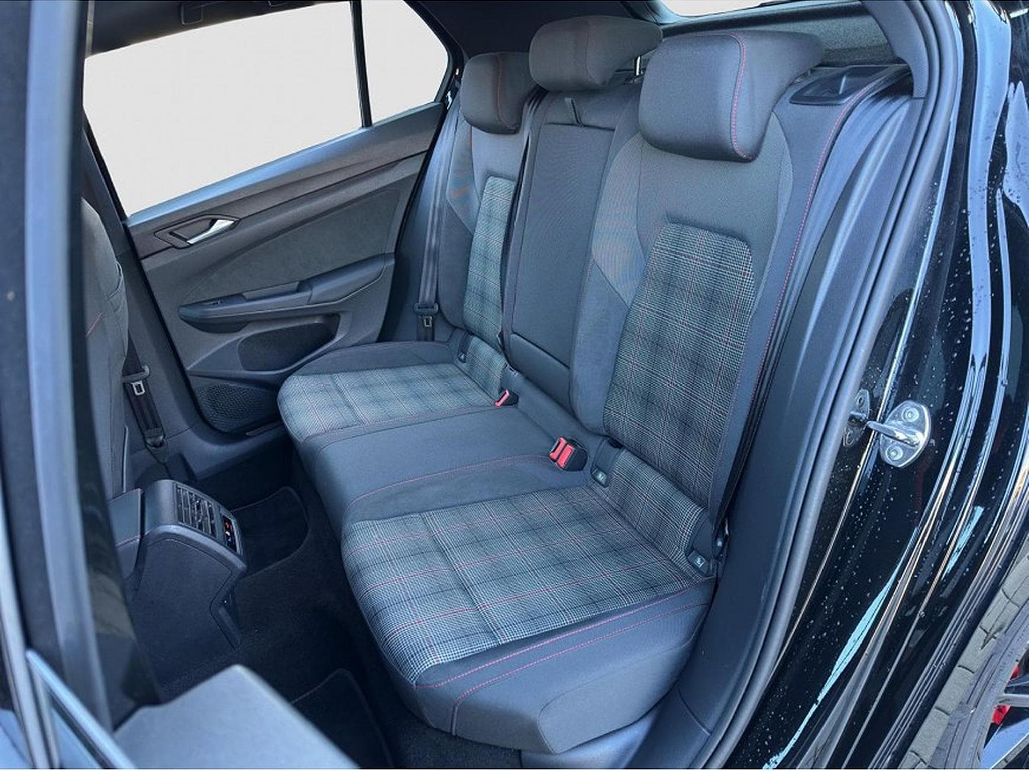 VW Golf (2025) - Foto 17