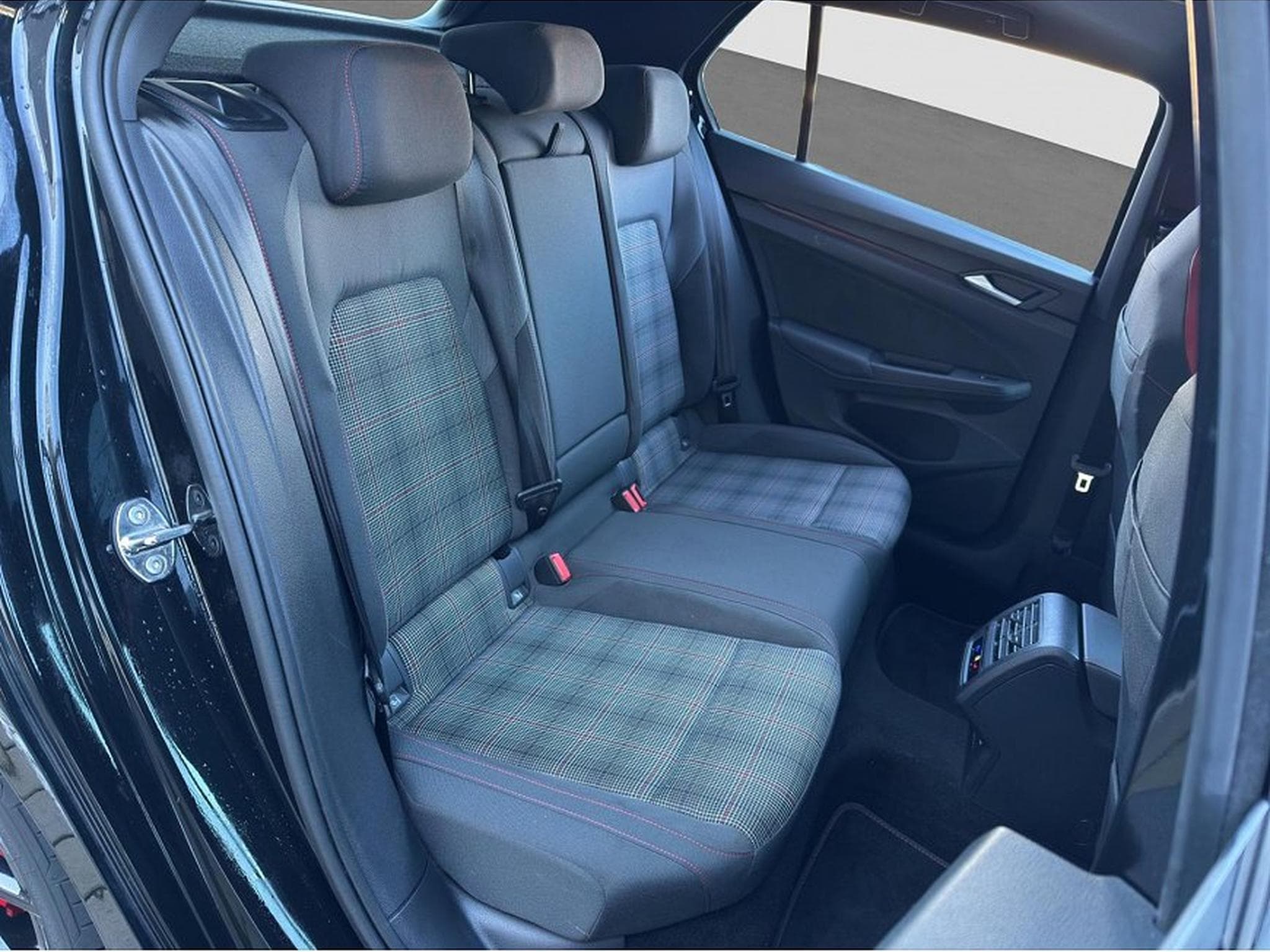 VW Golf (2025) - Foto 18