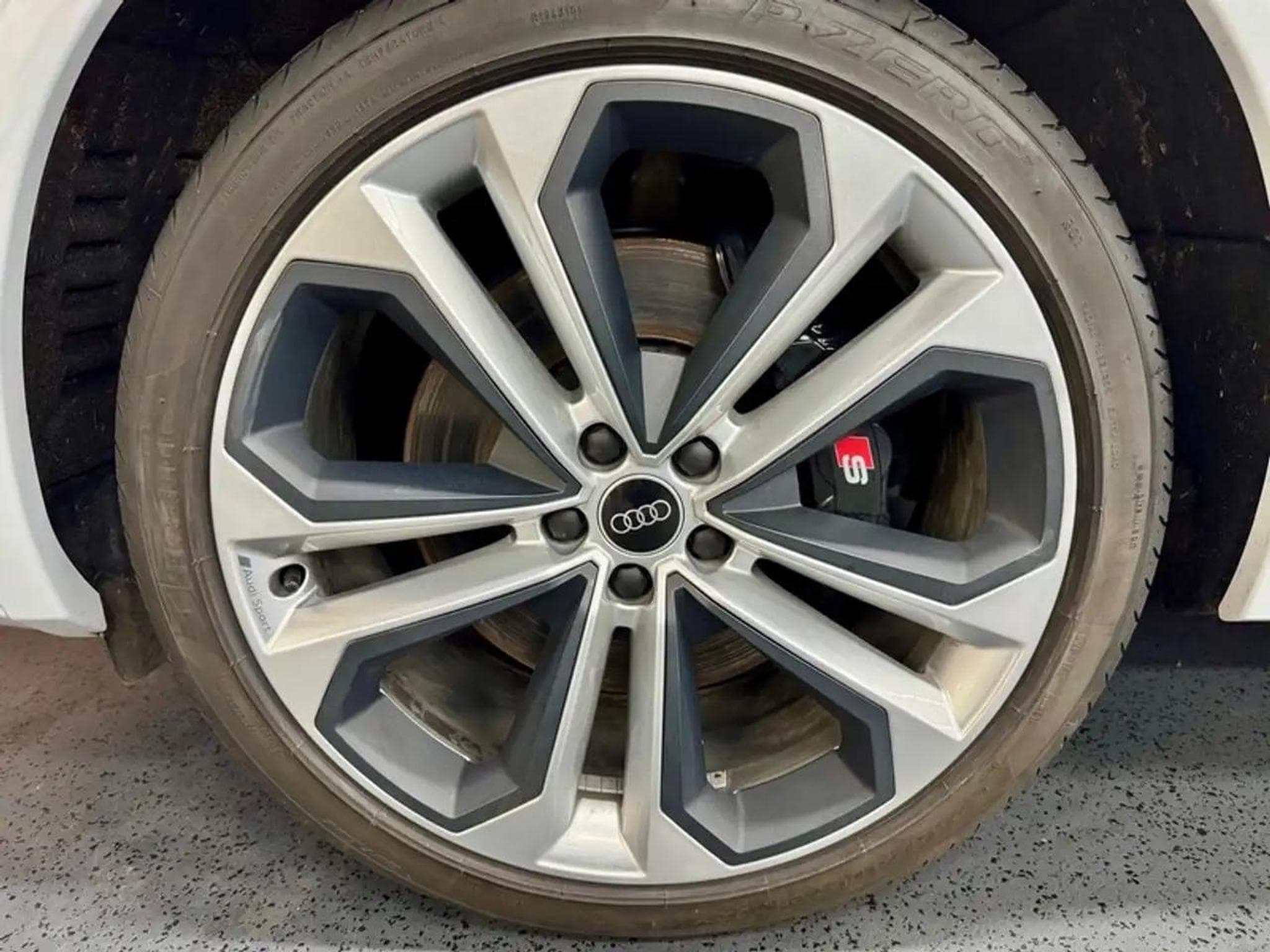 Audi SQ5 (2023) - Photo 3