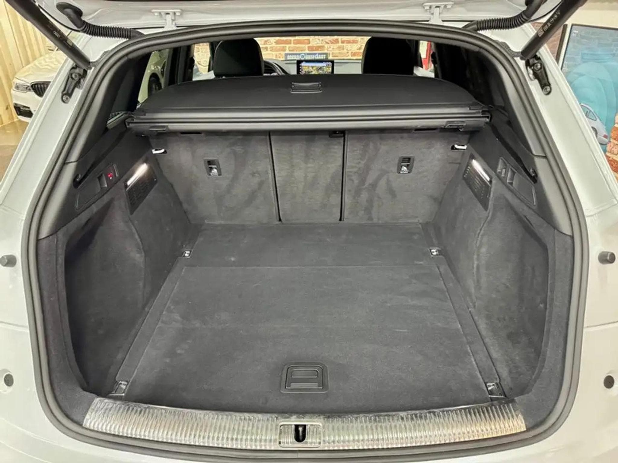 Audi SQ5 (2023) - Photo 7