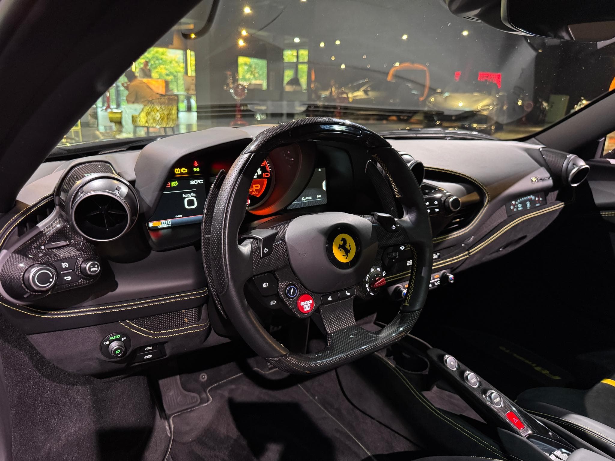 Ferrari F8 Tributo (2021) - Foto 5