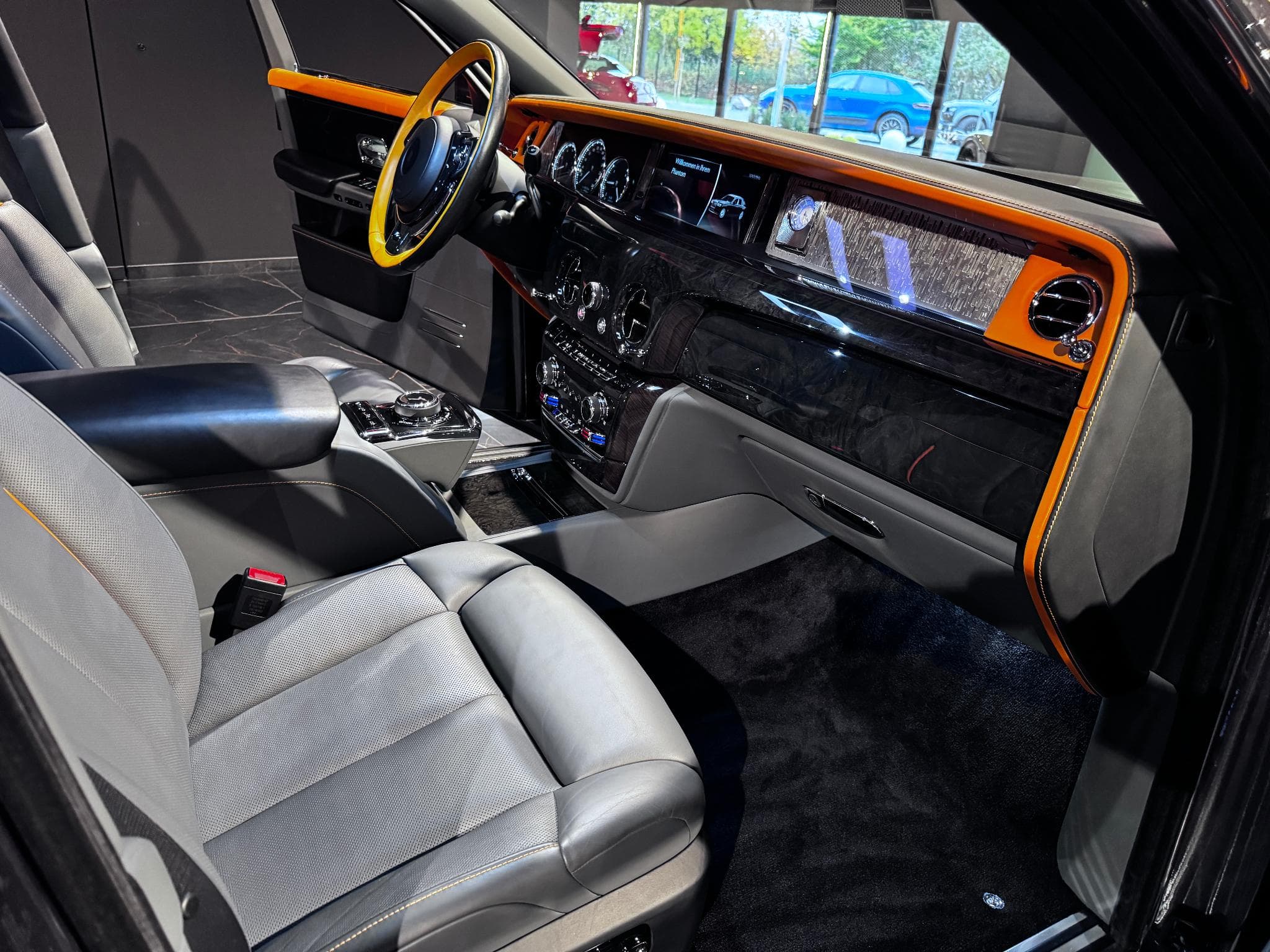 Rolls-Royce Phantom (2018) - Photo 5