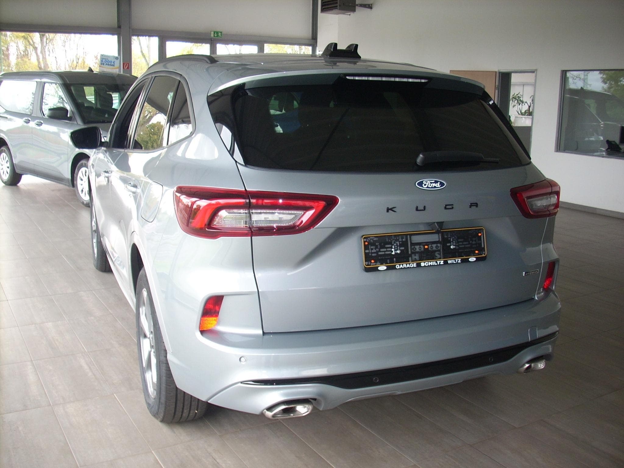 Ford Kuga ST-LINE (2025) - Photo 2