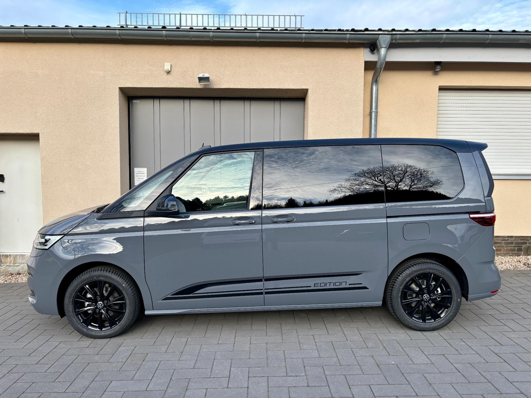 VW Multivan 1.5 Edition (2024) - Photo 6