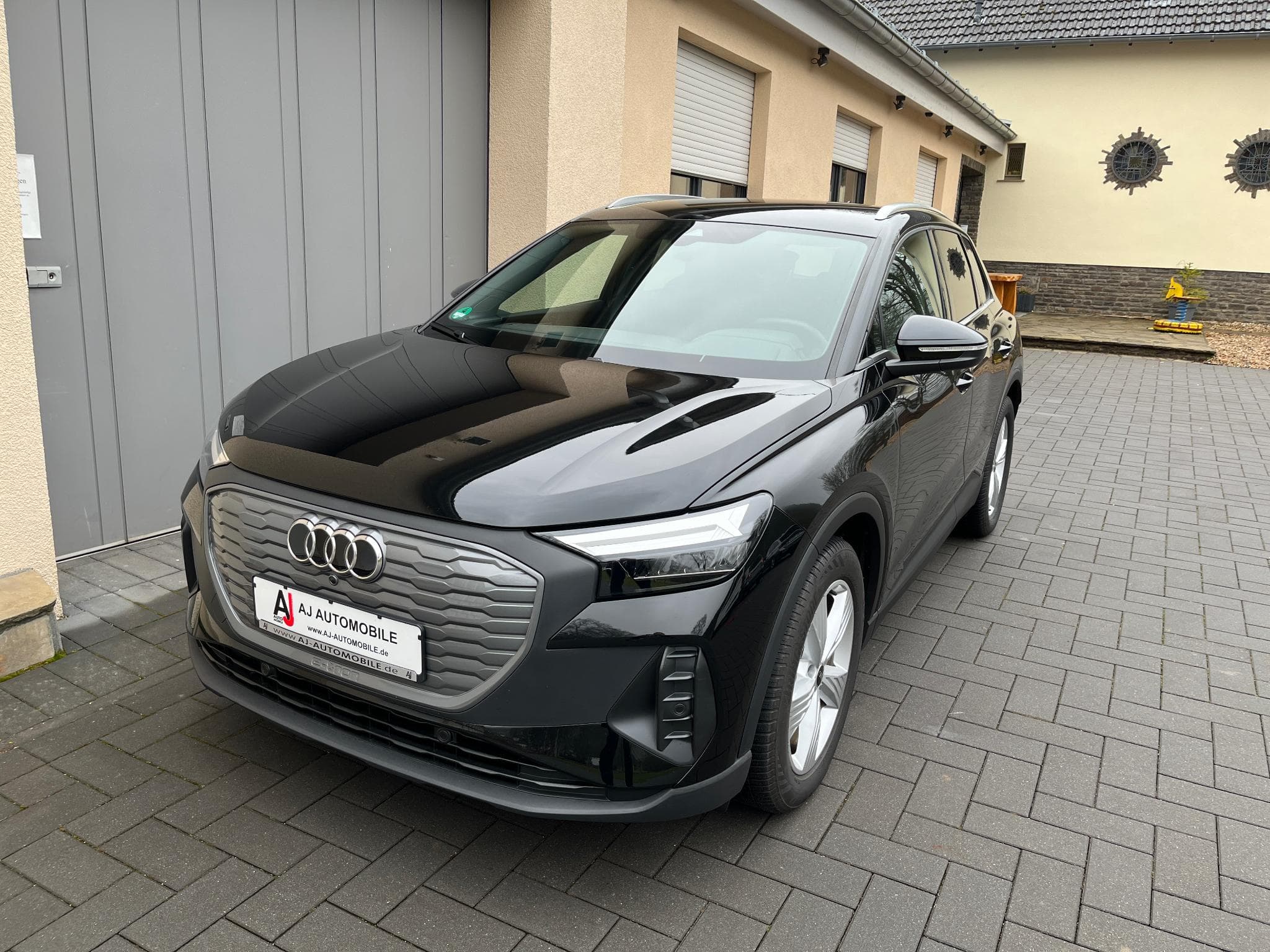 Audi Q4 e-tron 40 (2022) - Foto 1