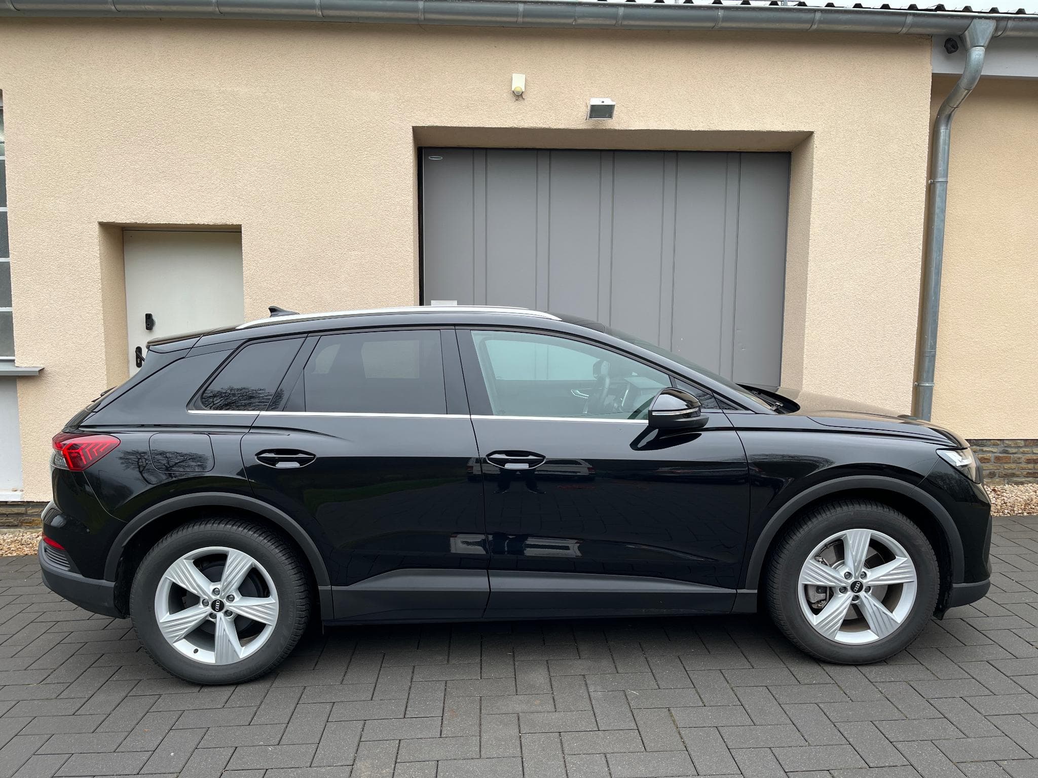 Audi Q4 e-tron 40 (2022) - Foto 3