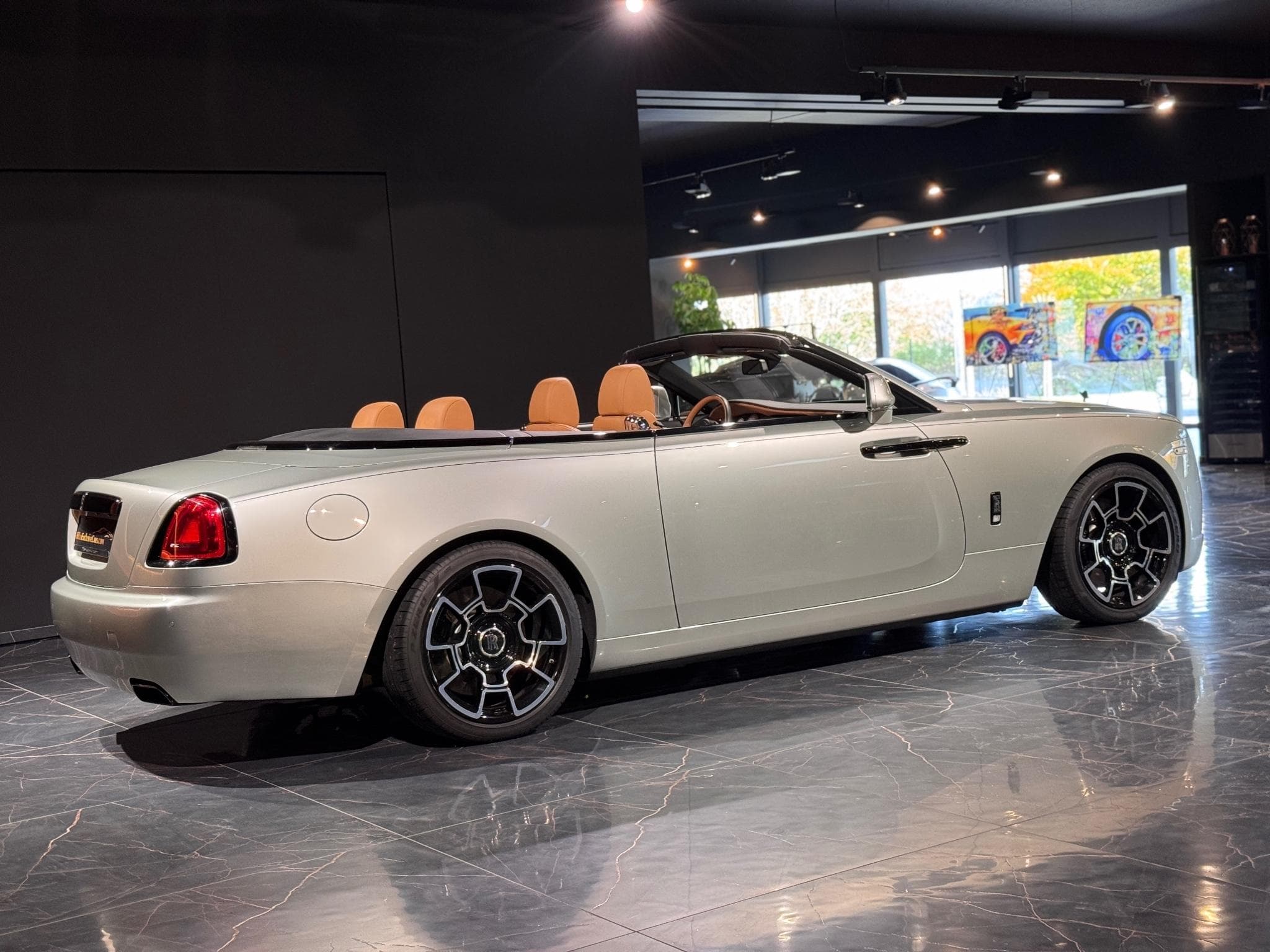Rolls-Royce Dawn Black Badge (2019) - Photo 3