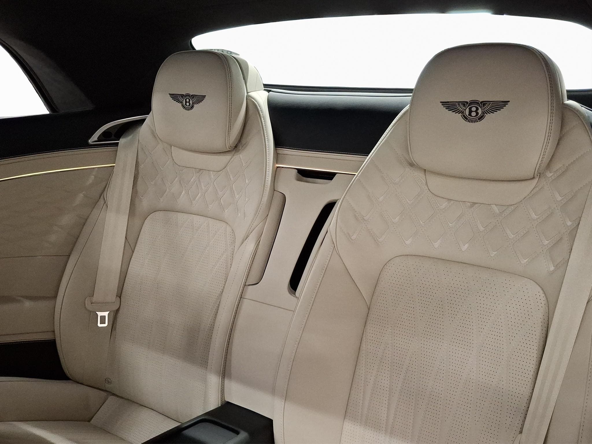 Bentley Continental GTC Azure (2026) - Foto 13