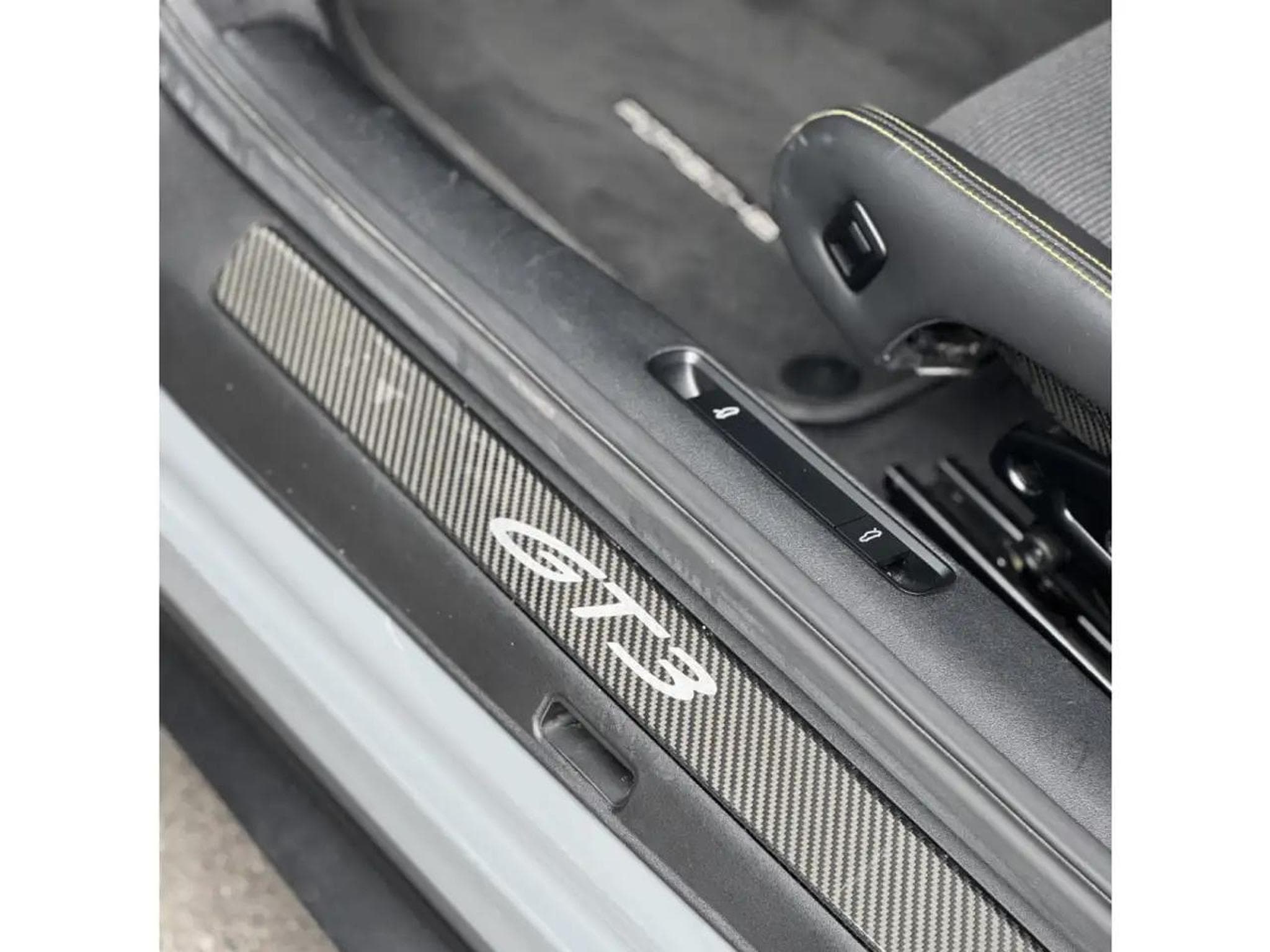 Porsche 911 (2023) - Photo 24