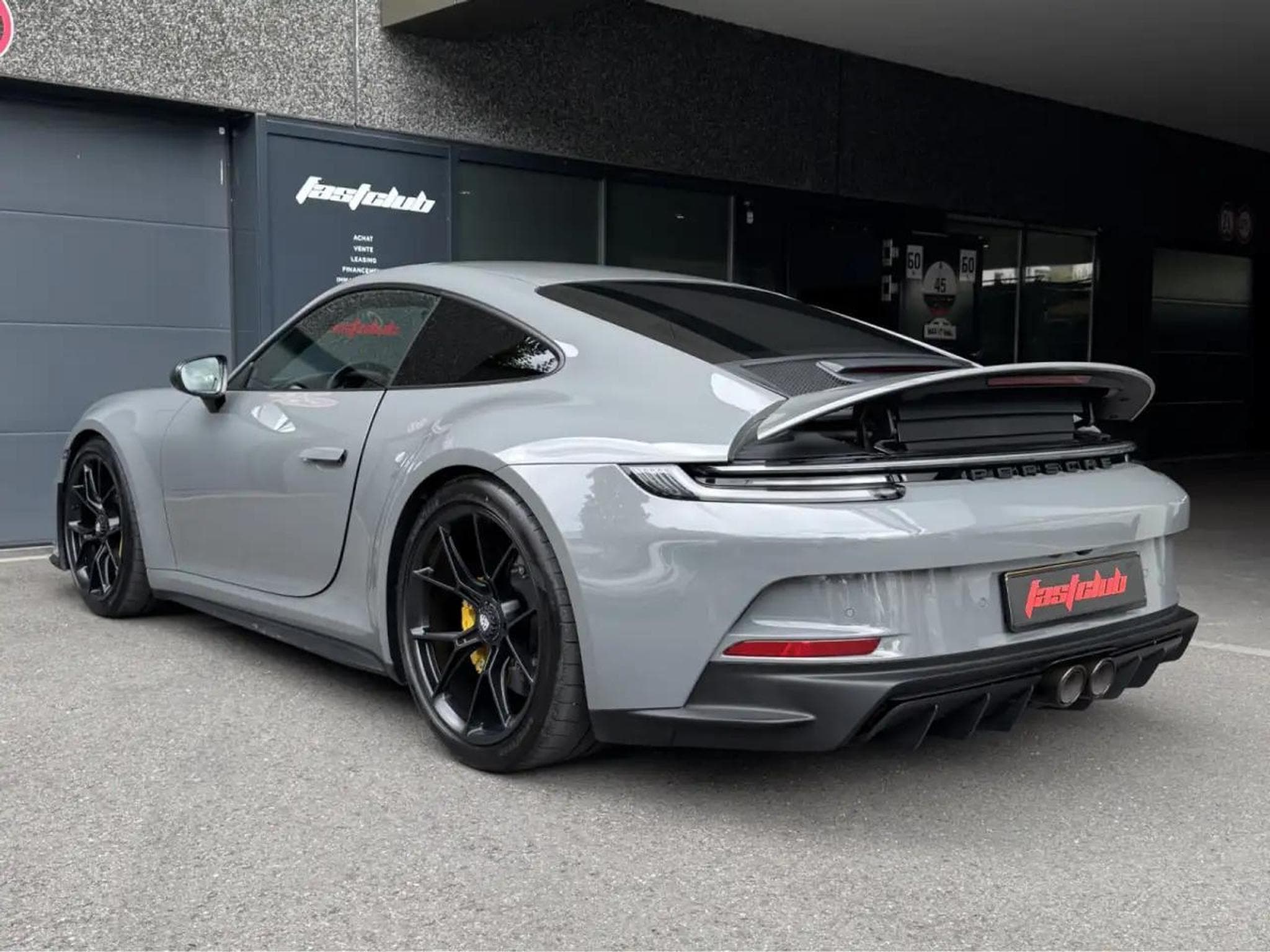 Porsche 911 (2023) - Photo 5