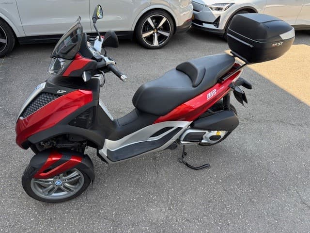 Piaggio MP3 300ie YOURBAN (2014) - Foto 1
