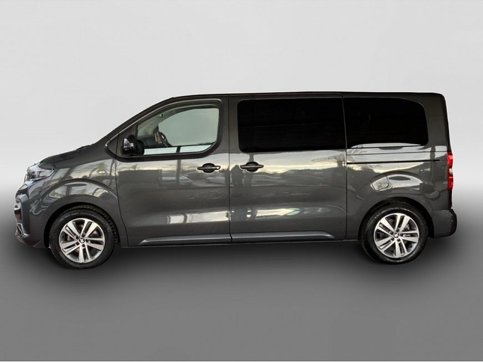 Peugeot Traveller (2024) - Photo 3