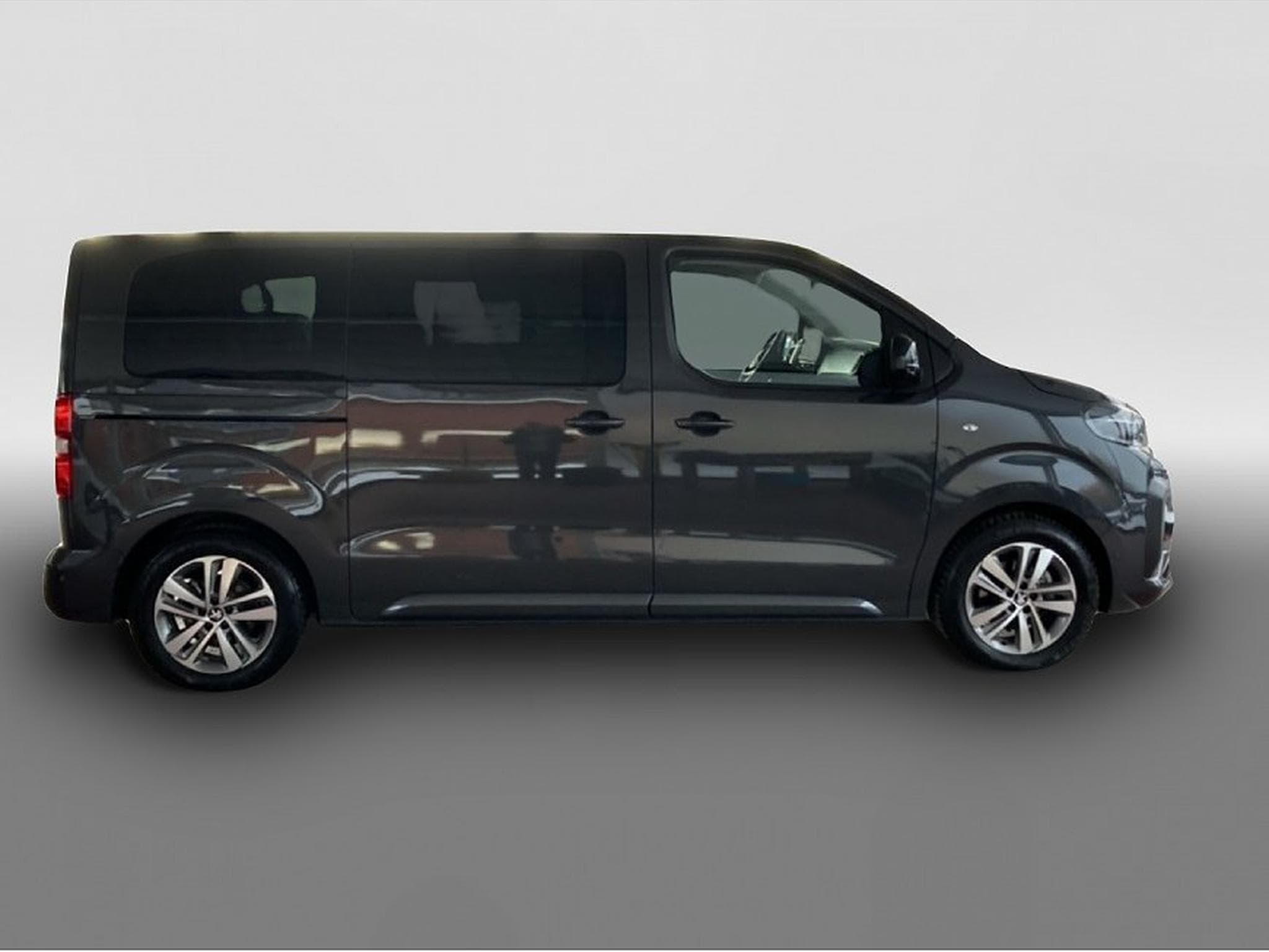 Peugeot Traveller (2024) - Photo 7