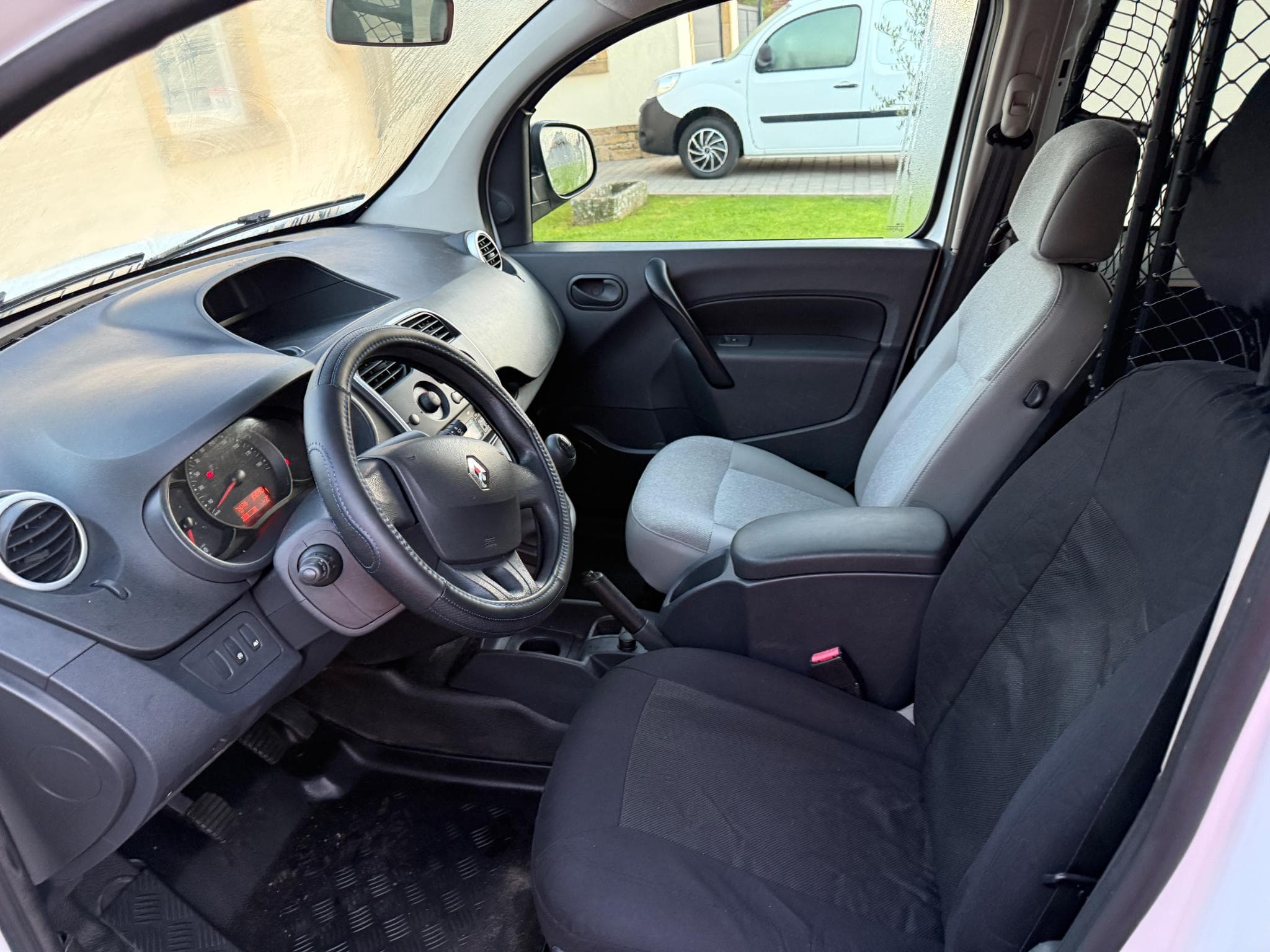 Renault Kangoo 1.5dci 90cv (2019) - Foto 6