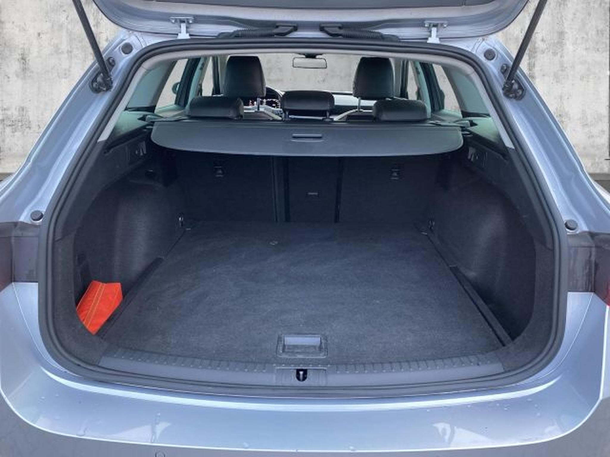 Seat Leon Leon 2.0 TDI DSG FR-Line Sportpaket NAVI LED SHZ (2022) - Foto 10