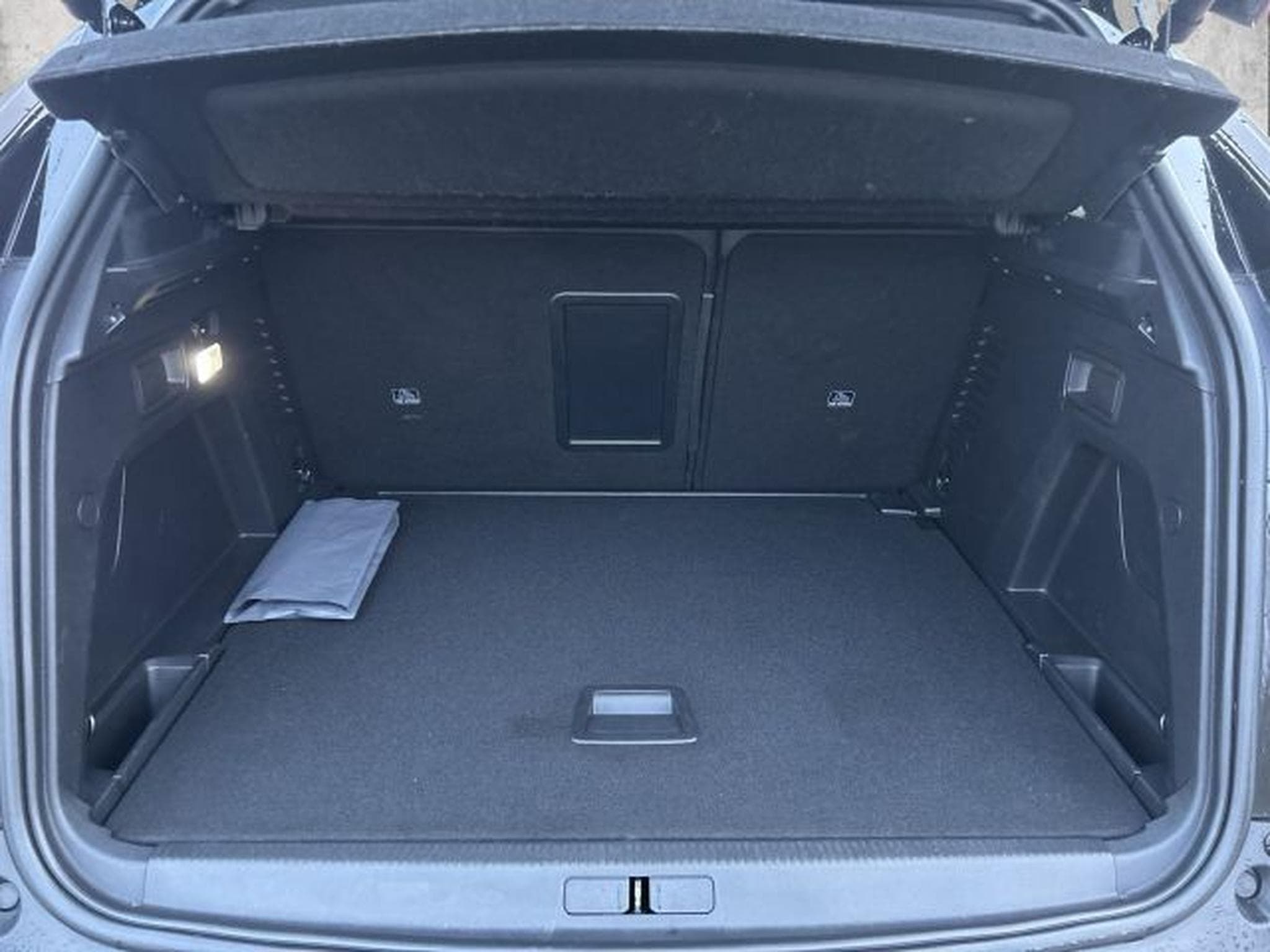 Peugeot 3008 3008 GT-Line 2.0 HDi Aut. NAVI LED RFK AHK PANO (2018) - Foto 10