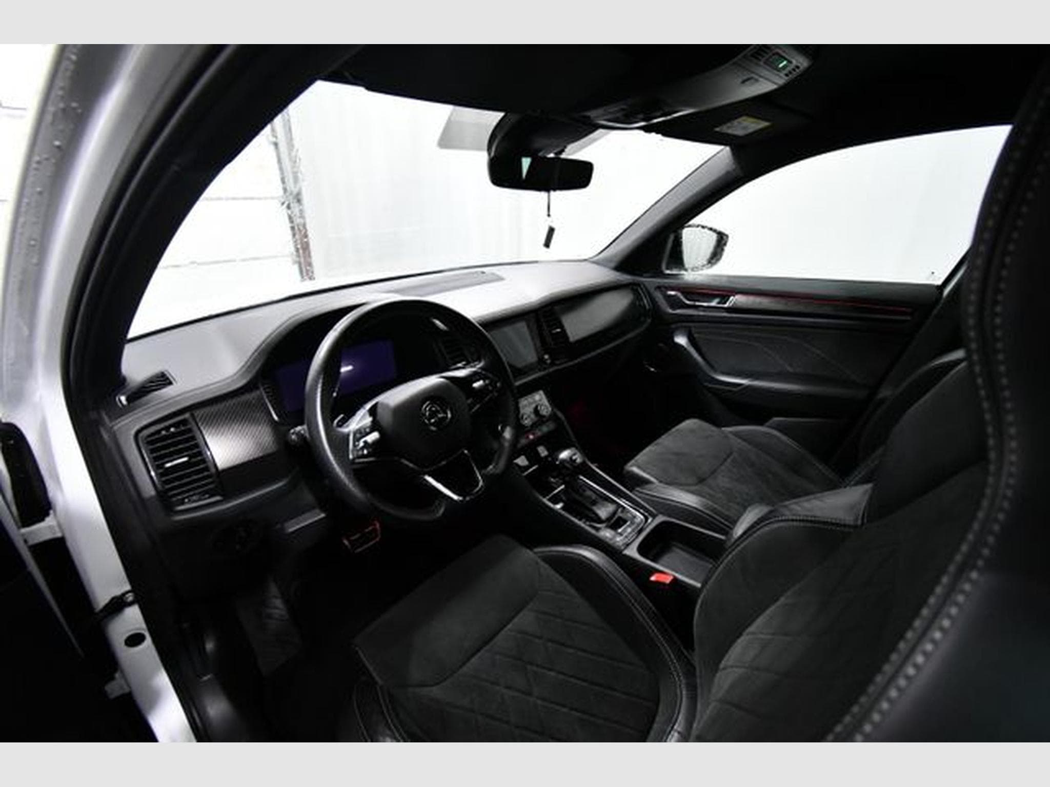 Skoda Kodiaq Kodiaq Sportline 4x4, Stand-Hzg., AHK, 19", Cant (2023) - Photo 5