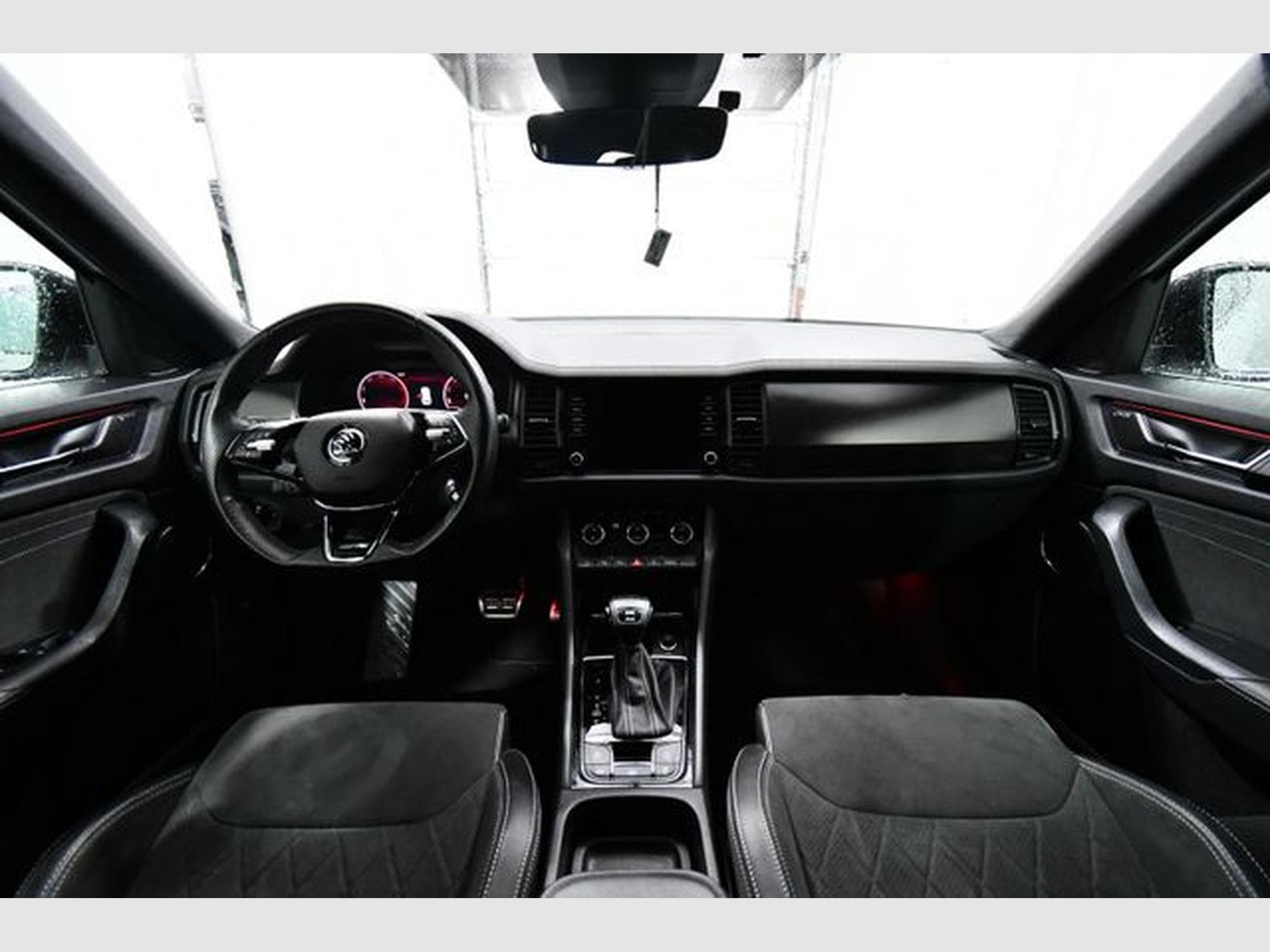 Skoda Kodiaq Kodiaq Sportline 4x4, Stand-Hzg., AHK, 19", Cant (2023) - Photo 7