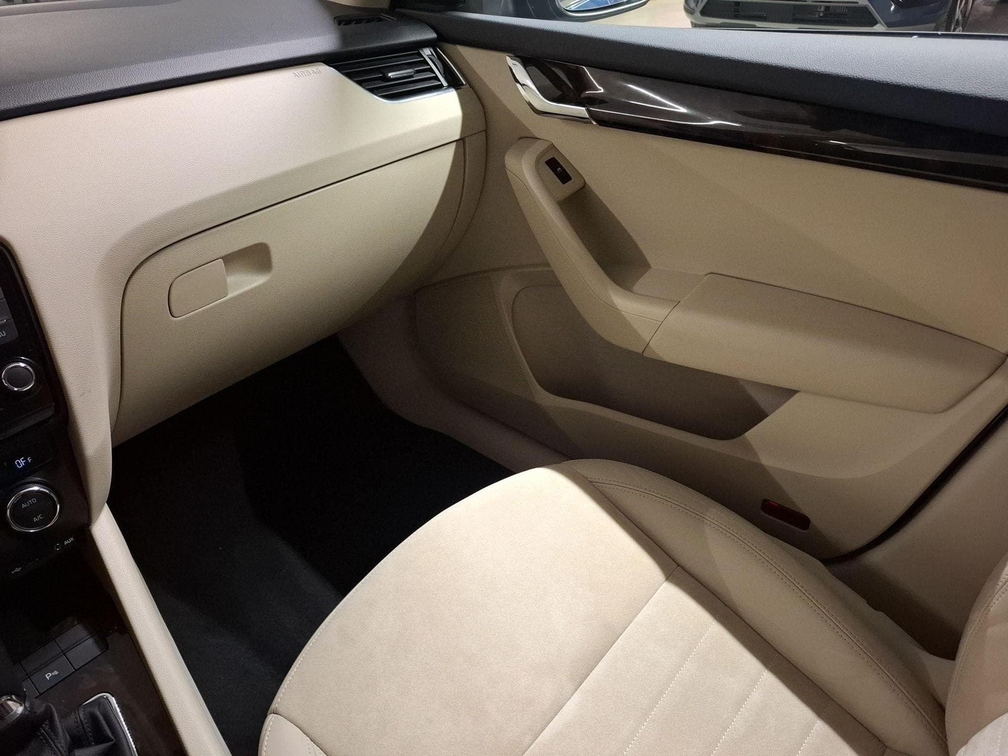 Skoda Octavia 1.2 III Style (2016) - Foto 9