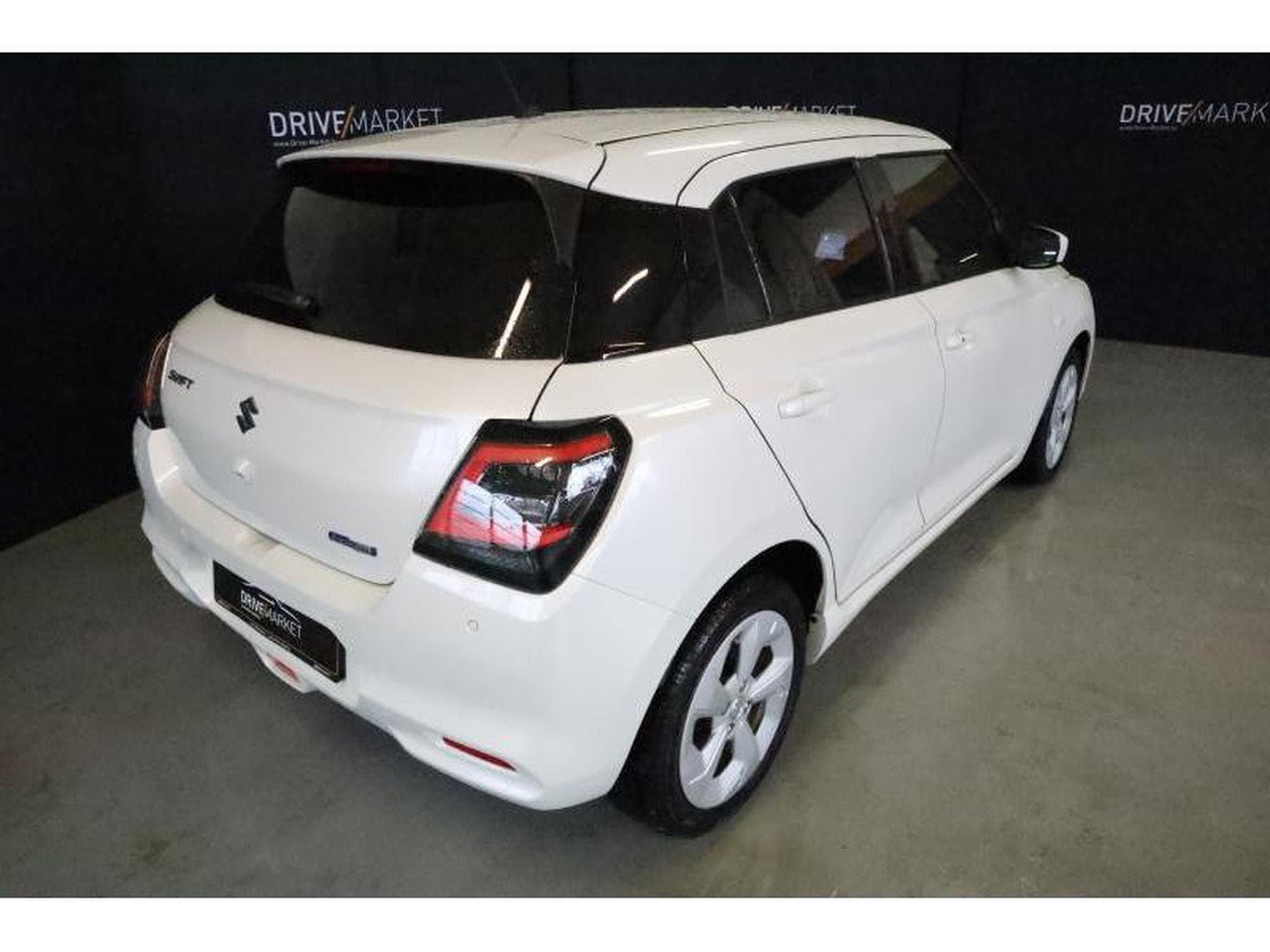 Suzuki Swift GL + (2025) - Foto 12