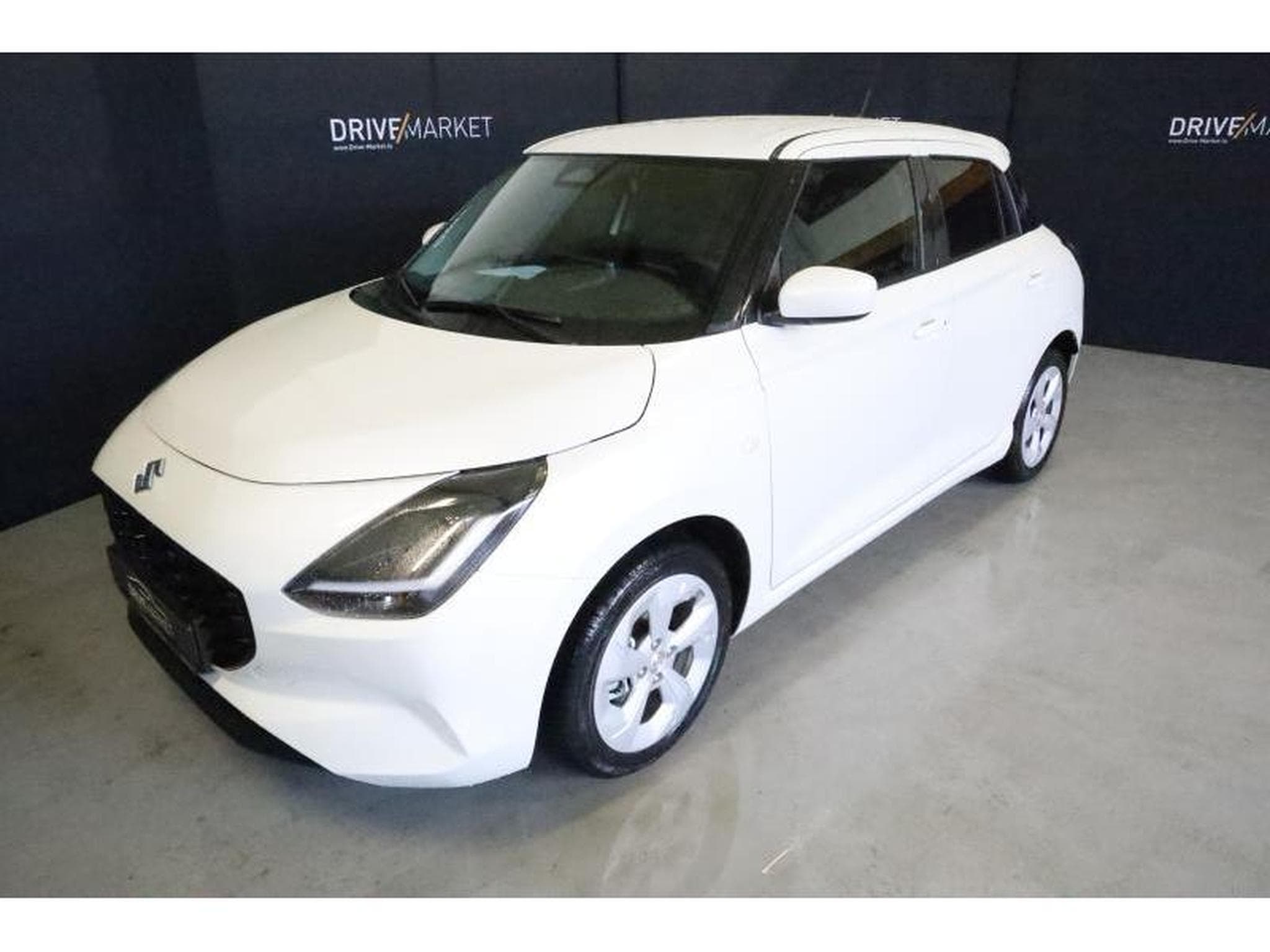 Suzuki Swift GL + (2025) - Foto 16
