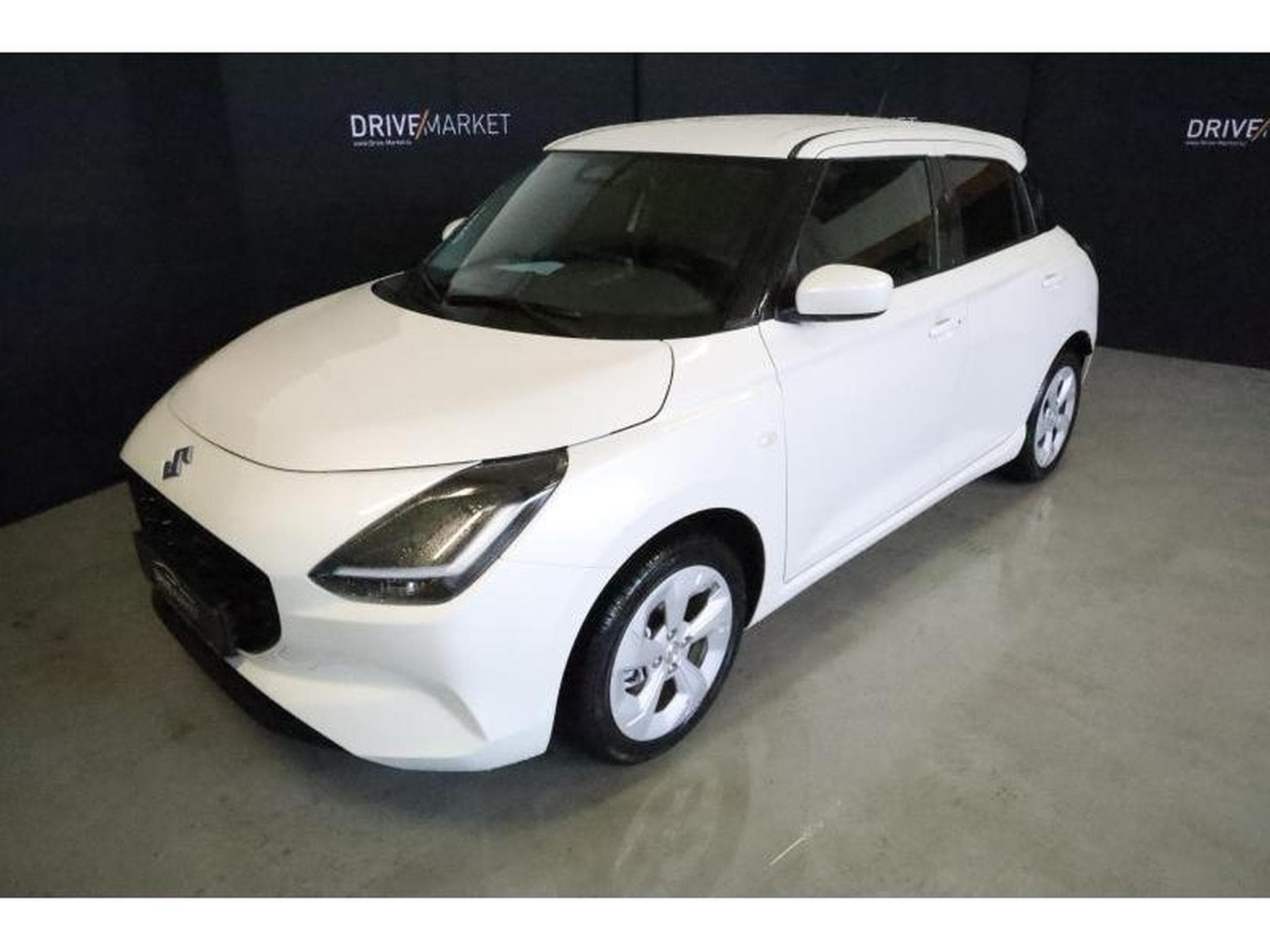Suzuki Swift GL + (2025) - Foto 17