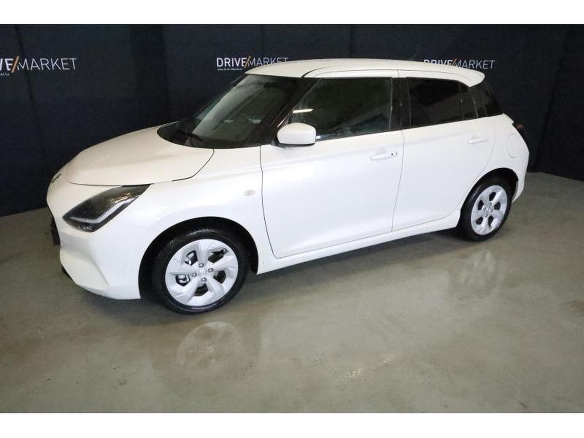 Suzuki Swift GL + (2025) - Foto 18