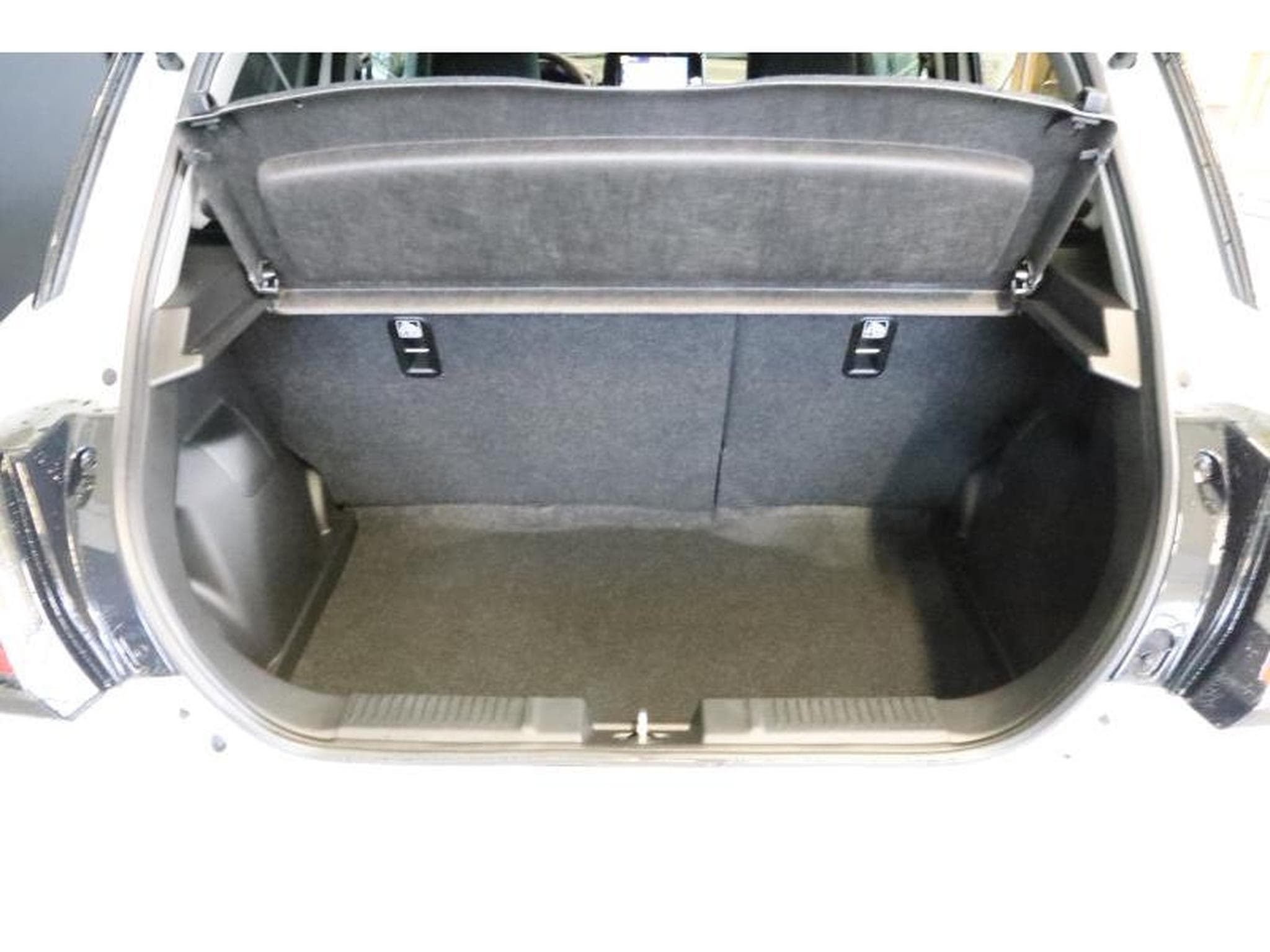 Suzuki Swift GL + (2025) - Foto 7