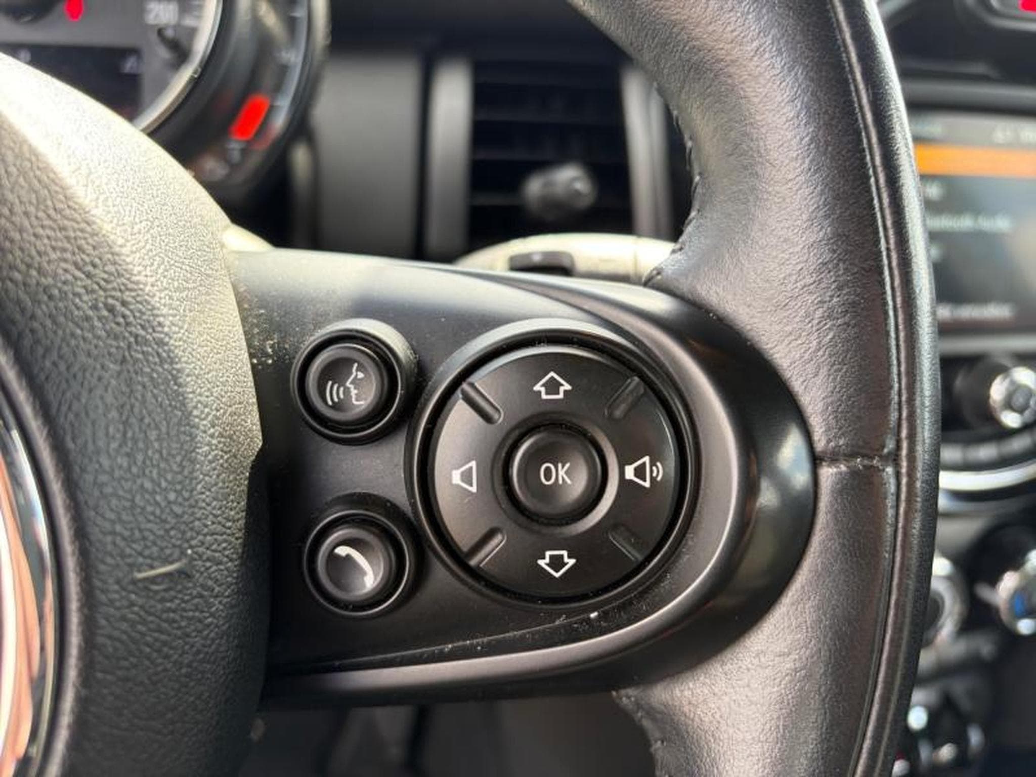 MINI Cooper One Hatch 5 portes (2019) - Foto 12