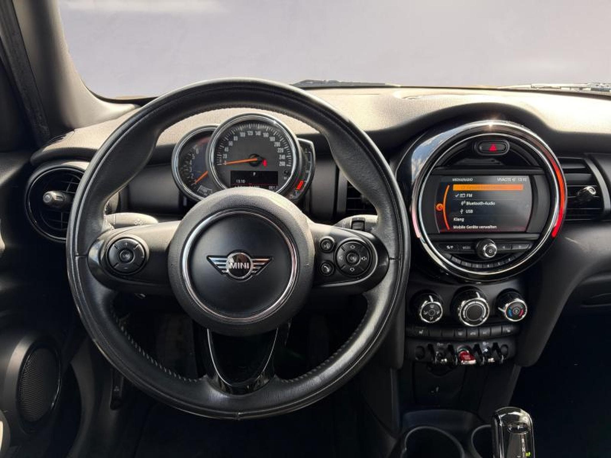 MINI Cooper One Hatch 5 portes (2019) - Foto 7