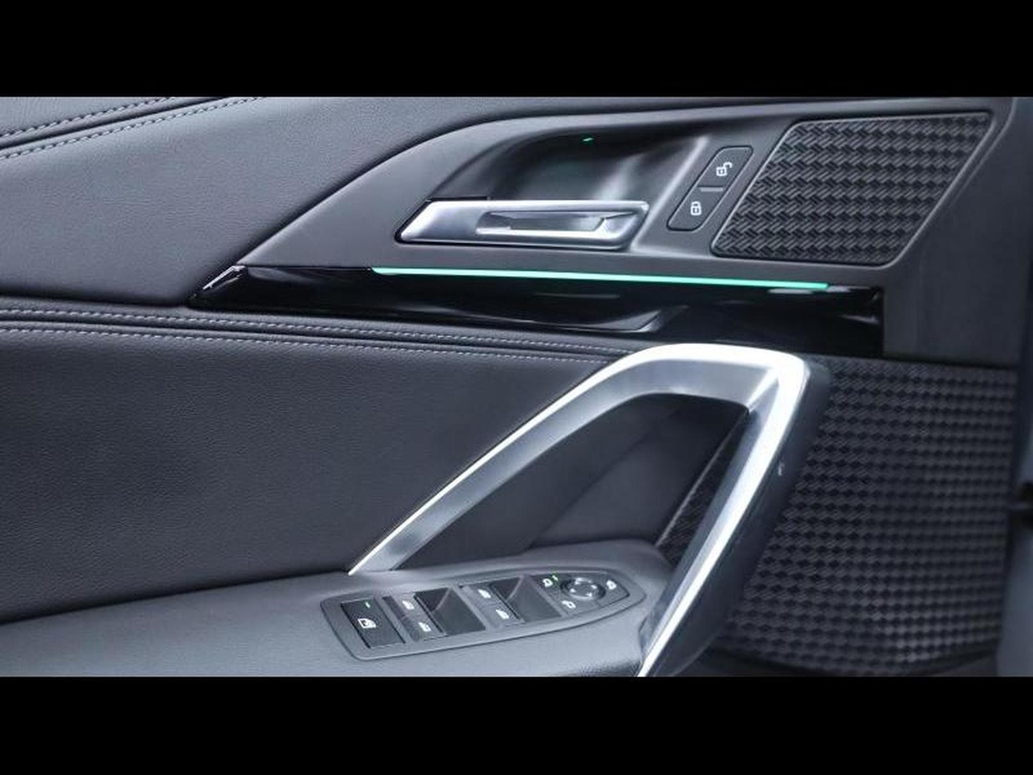 BMW X1 sDrive18i xLine (2022) - Photo 24