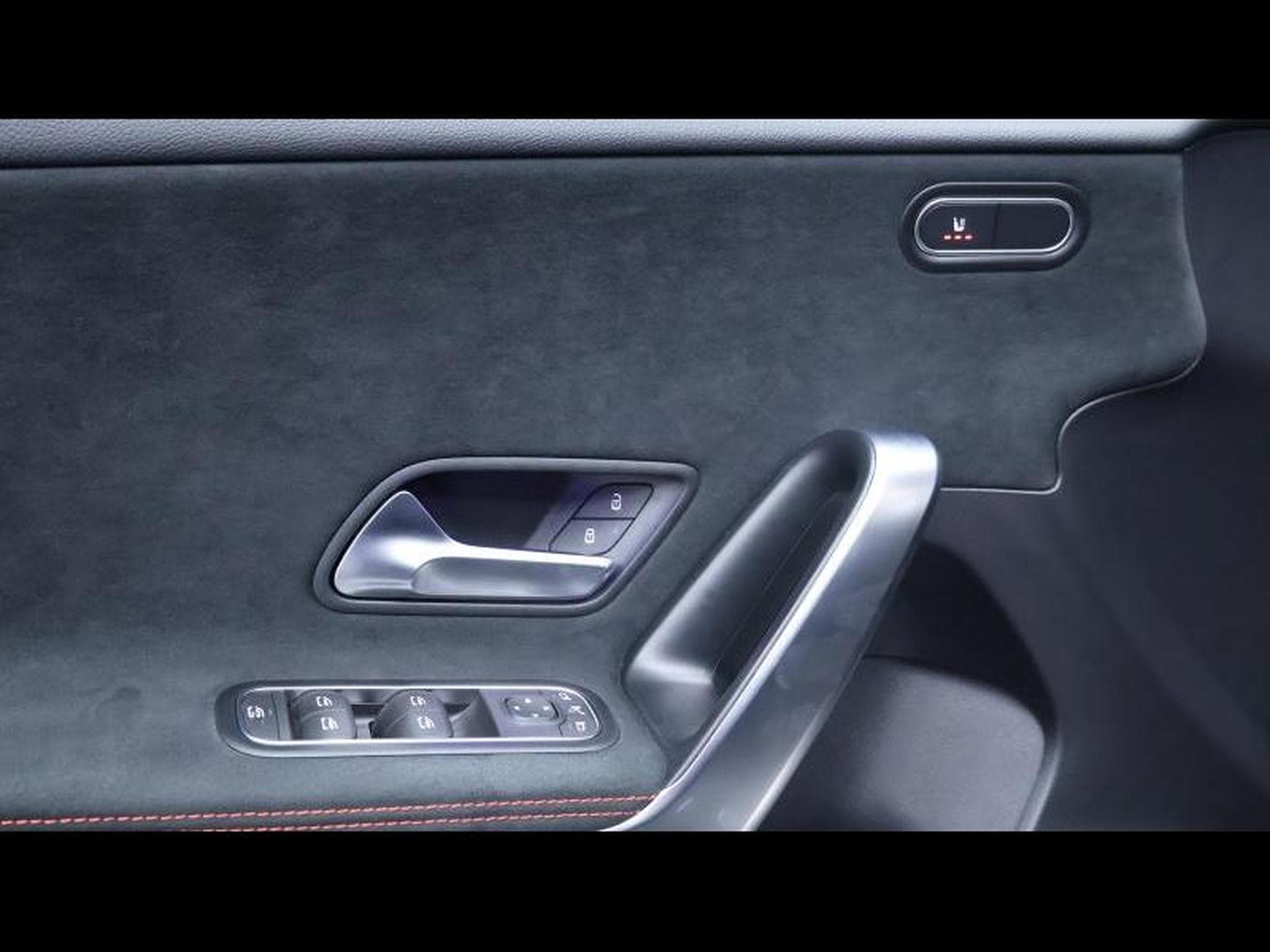 Mercedes A 180 AMG Line 7g-DCT (2024) - Photo 26