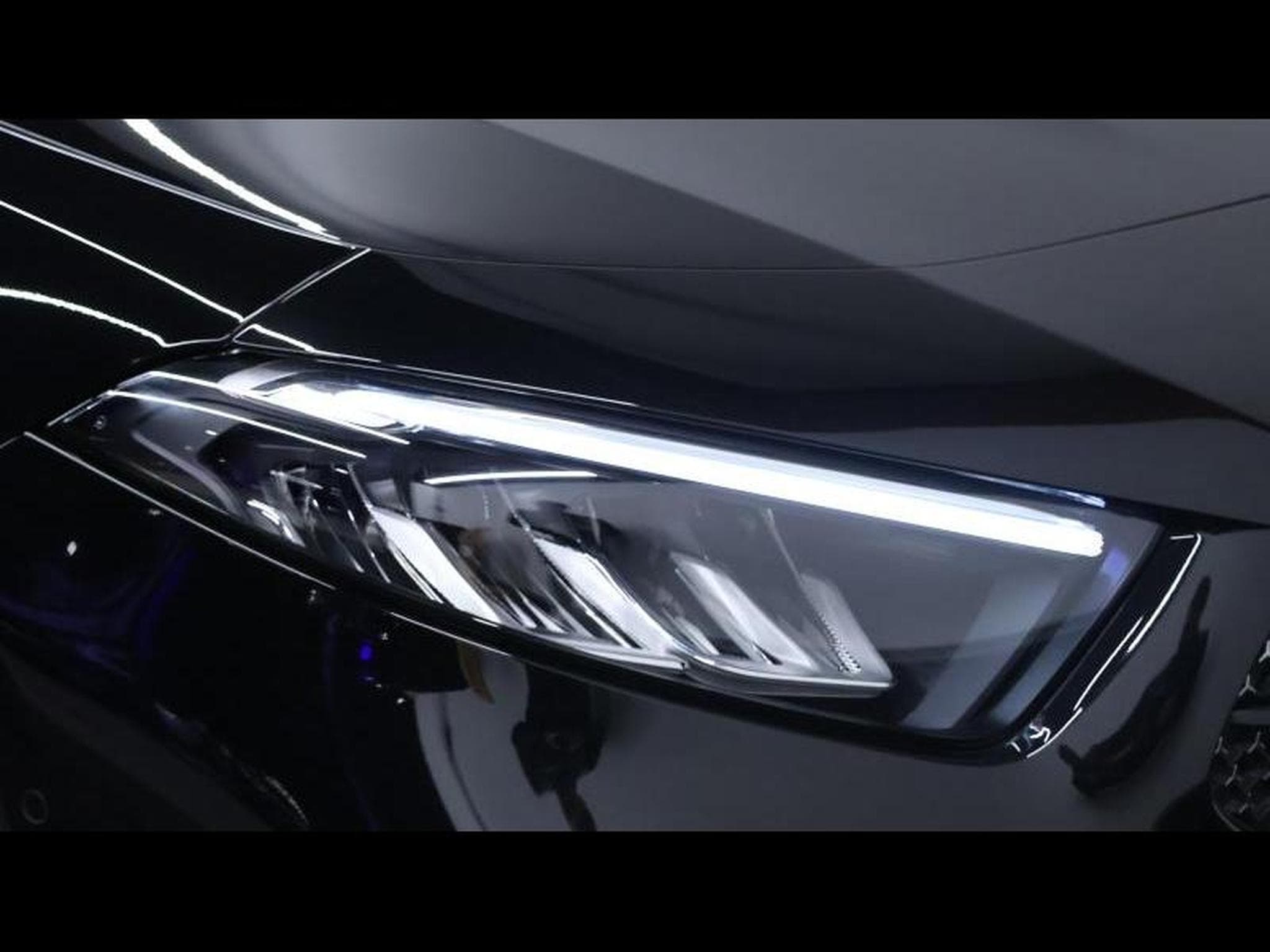 Mercedes A 180 AMG Line 7g-DCT (2024) - Photo 7