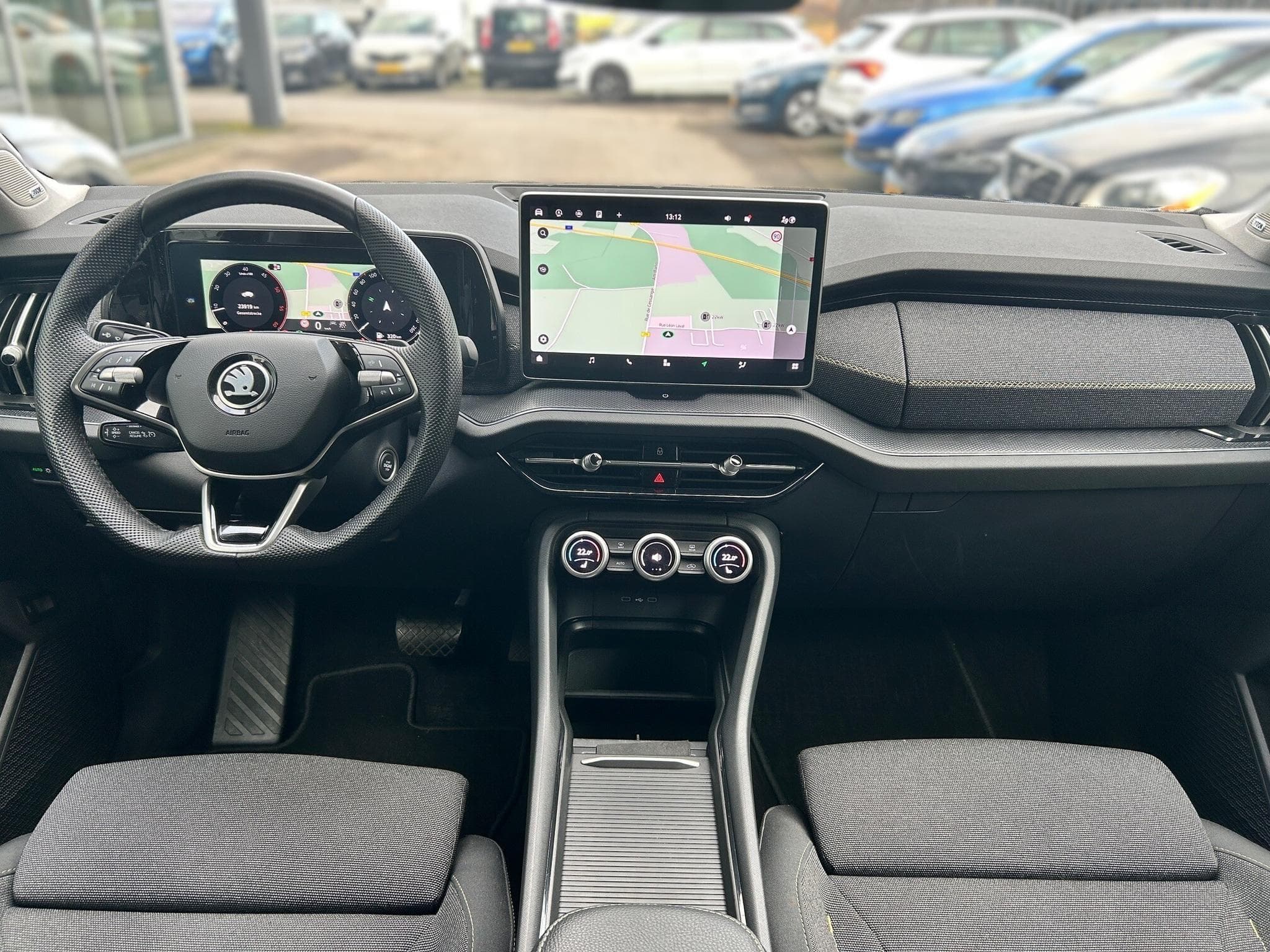 Skoda Kodiaq Selection 2.0 TDI 4x4 DSG7 (2024) - Photo 6