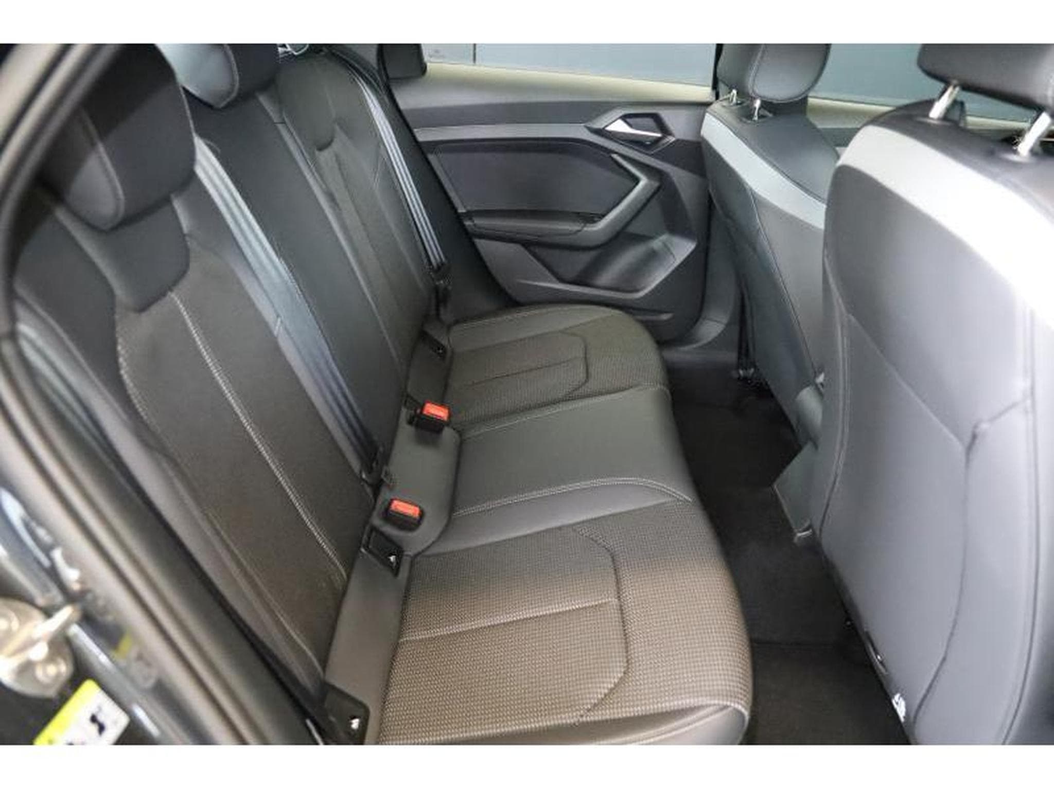 Audi A1 Sportback S Line (2024) - Foto 4