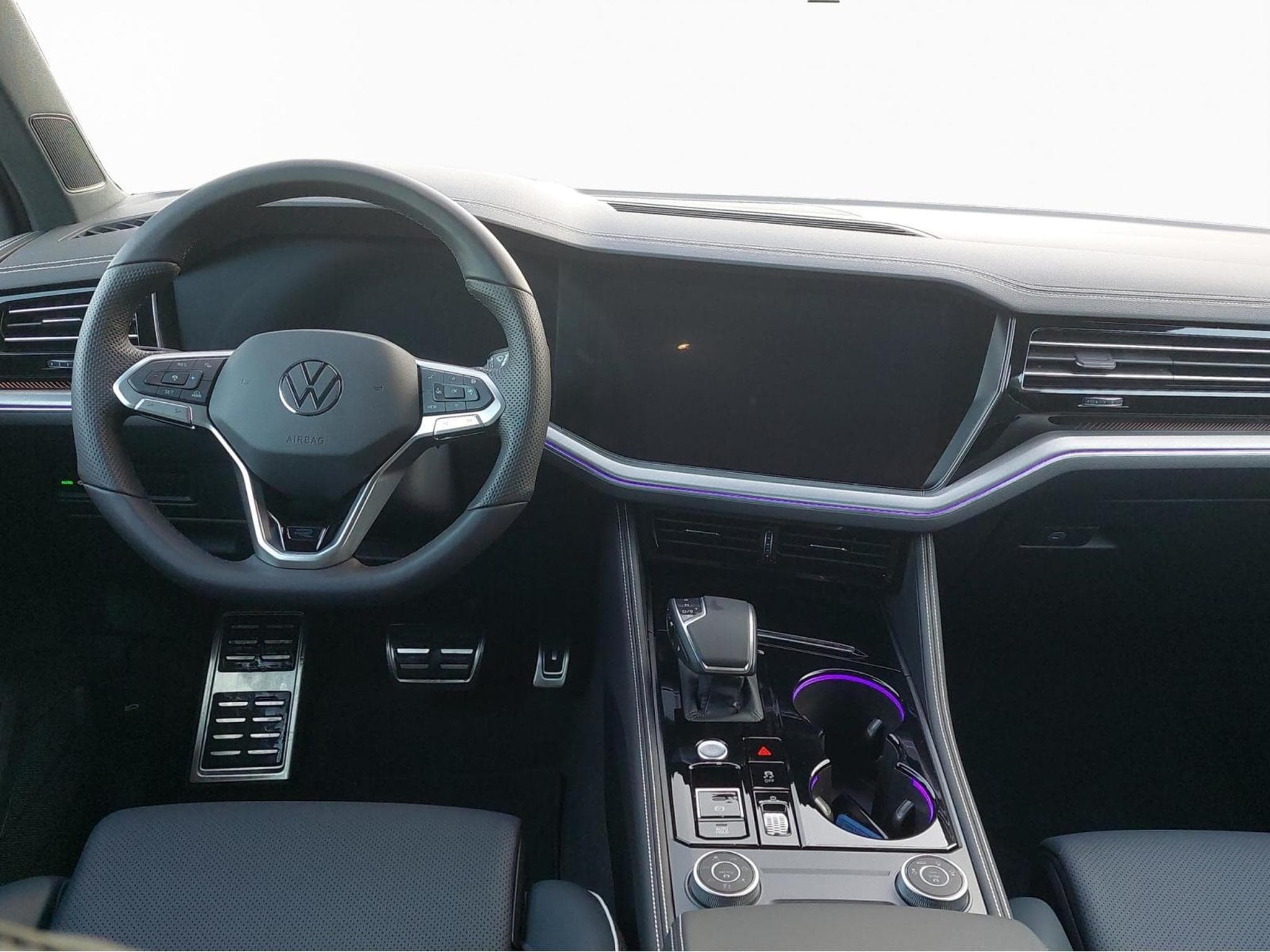 VW Touareg R-Line (2025) - Photo 9