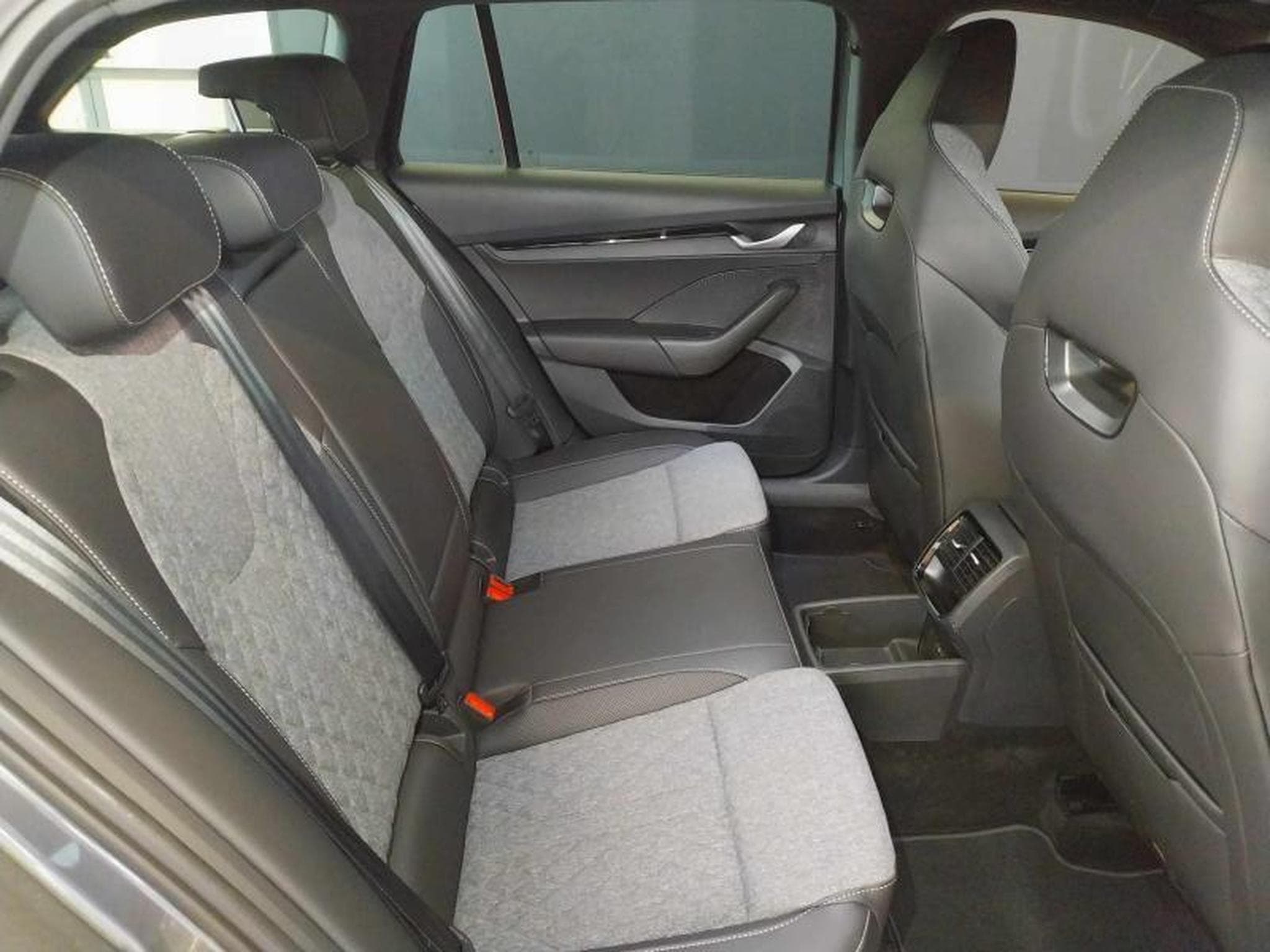 Skoda Octavia Sportline (2024) - Photo 13